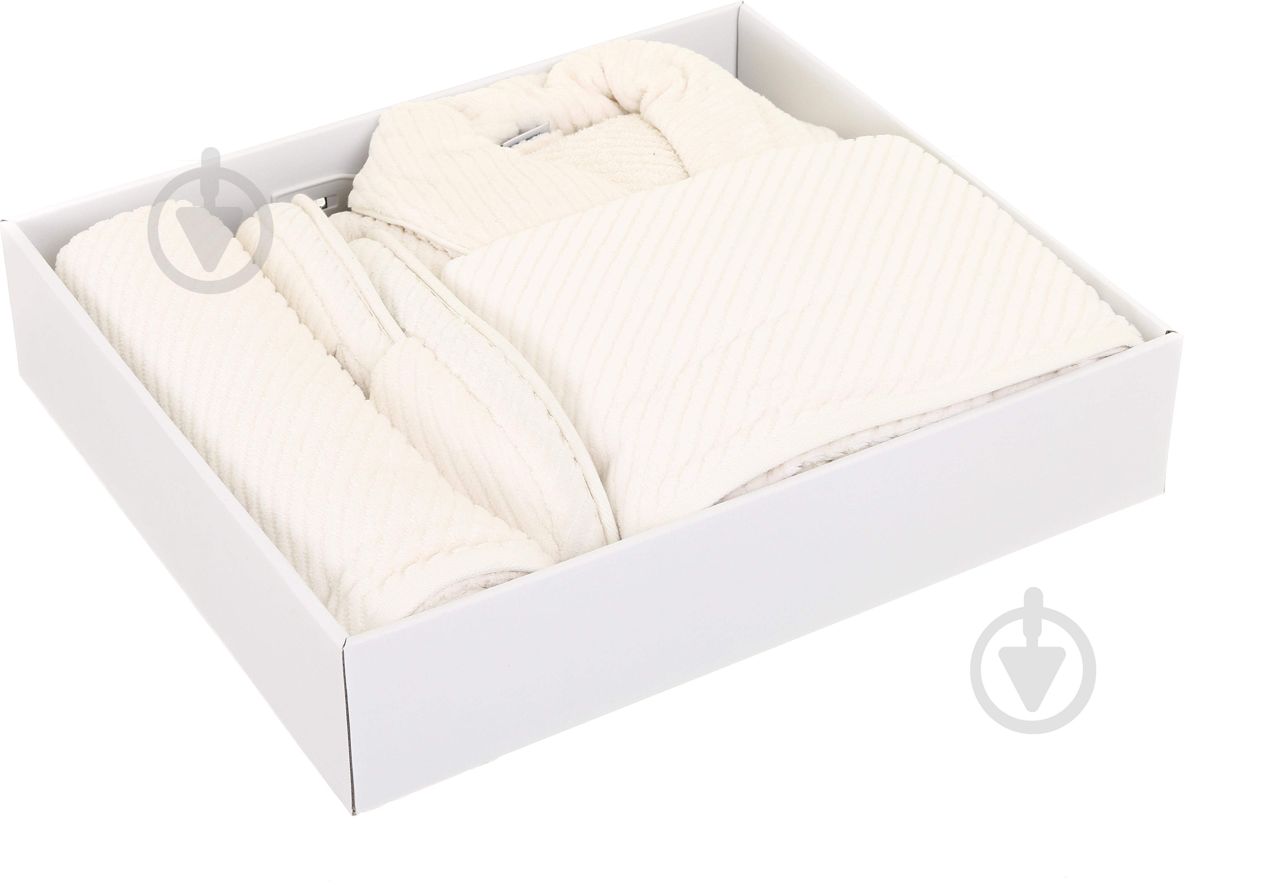 Набор полотенец ABC с халатом и домашней обувью р. L кремовый - фото 1 Набор полотенец ABC с халатом и домашней обувью р. L кремовый - фото 1