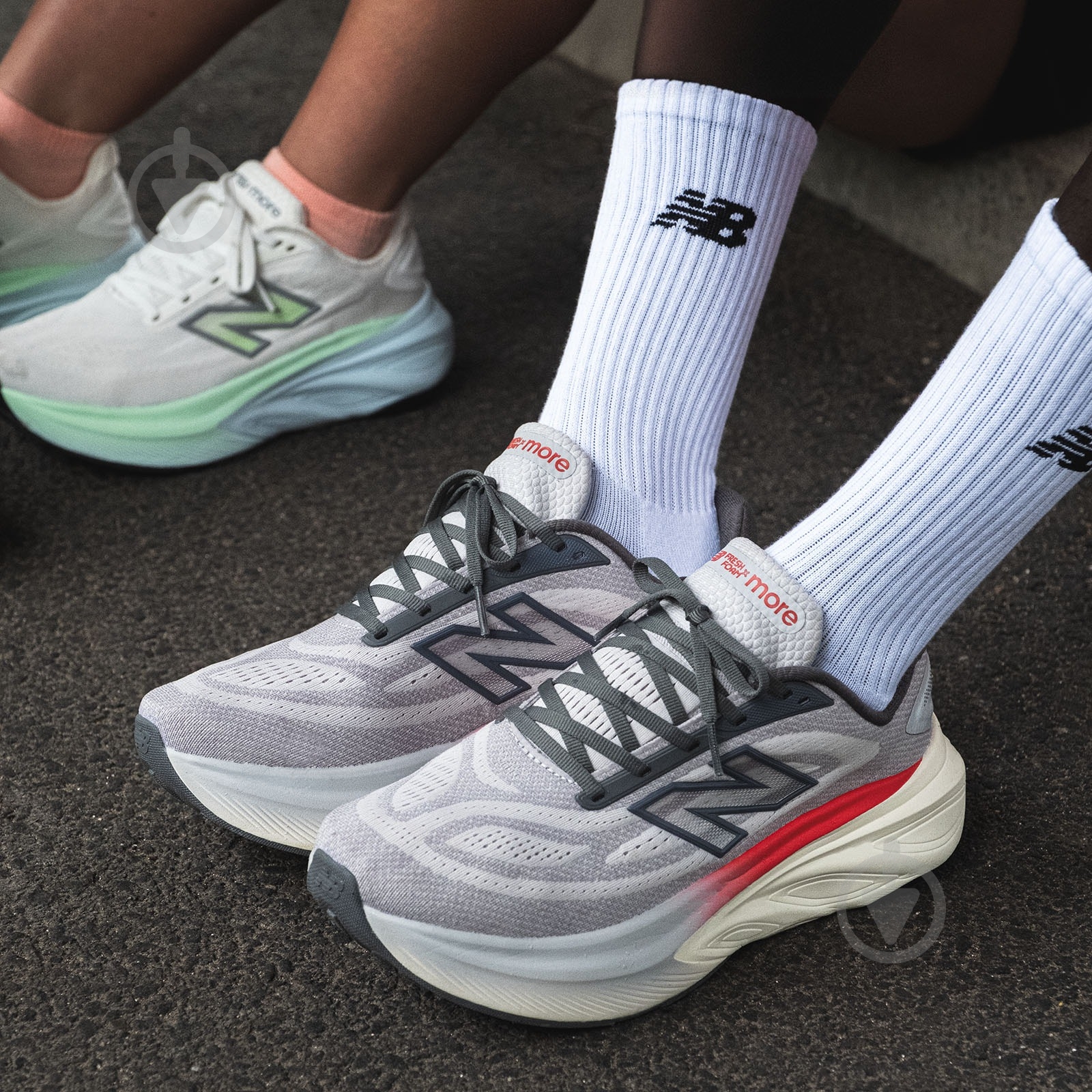 ᐉ Кросівки чоловічі демісезонні New Balance MMORLC6 р.44 сірі