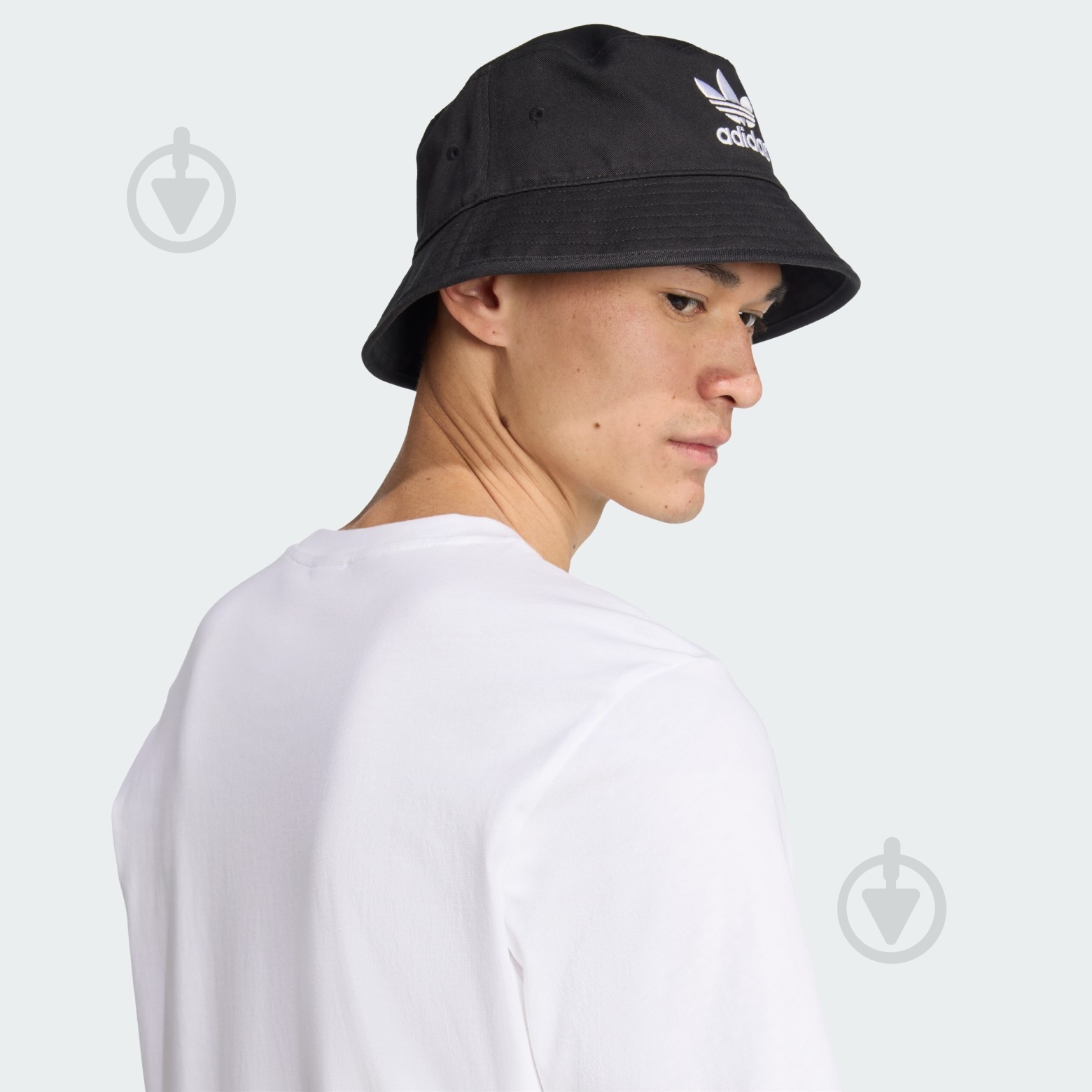 ᐉ Футболка Adidas GRFX TEE JX3089 р.2XL белый • Купить в Киеве