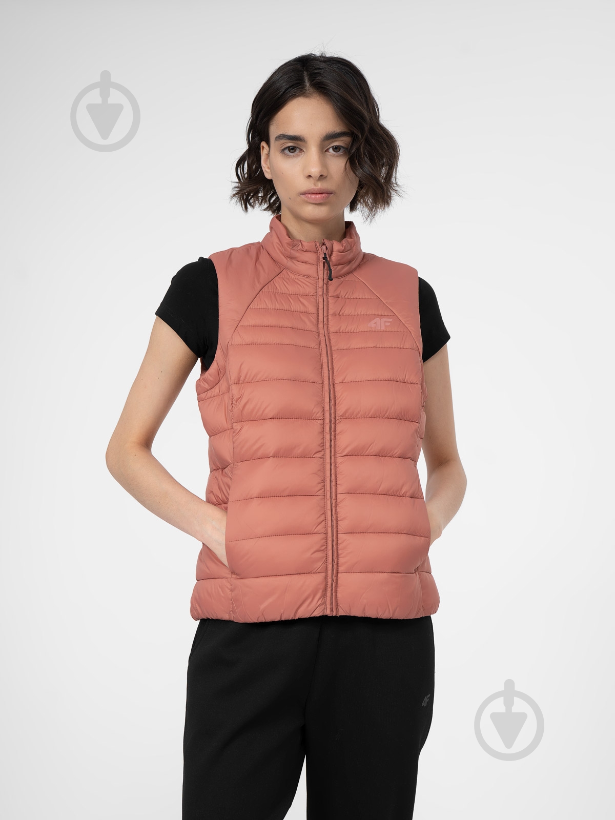 Жилет 4F 4FSS23TDJAF091-81S р.XS коричневый - фото 1 Жилет 4F 4FSS23TDJAF091-81S р.XS коричневый - фото 1