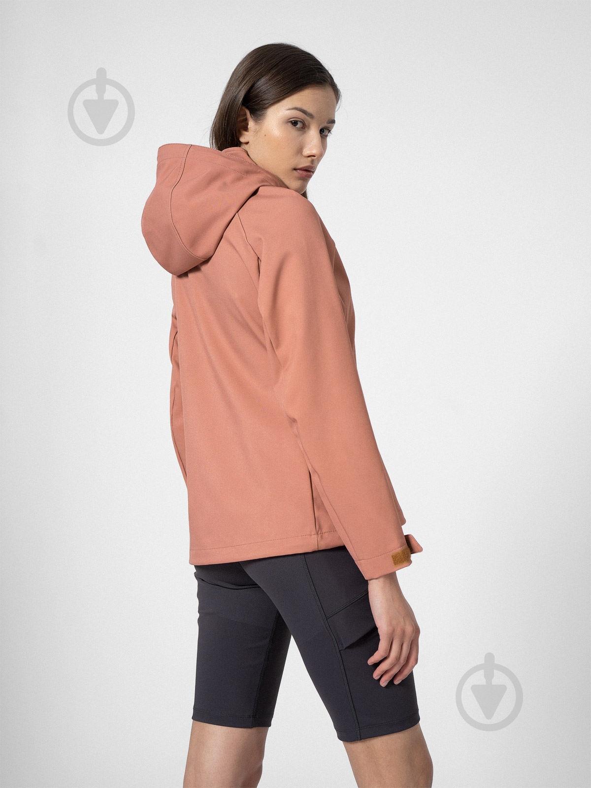 Куртка женская демисезонная 4F 4FSS23TSOFF046-81S р.XS коричневая - фото 2 Куртка женская демисезонная 4F 4FSS23TSOFF046-81S р.XS коричневая - фото 2