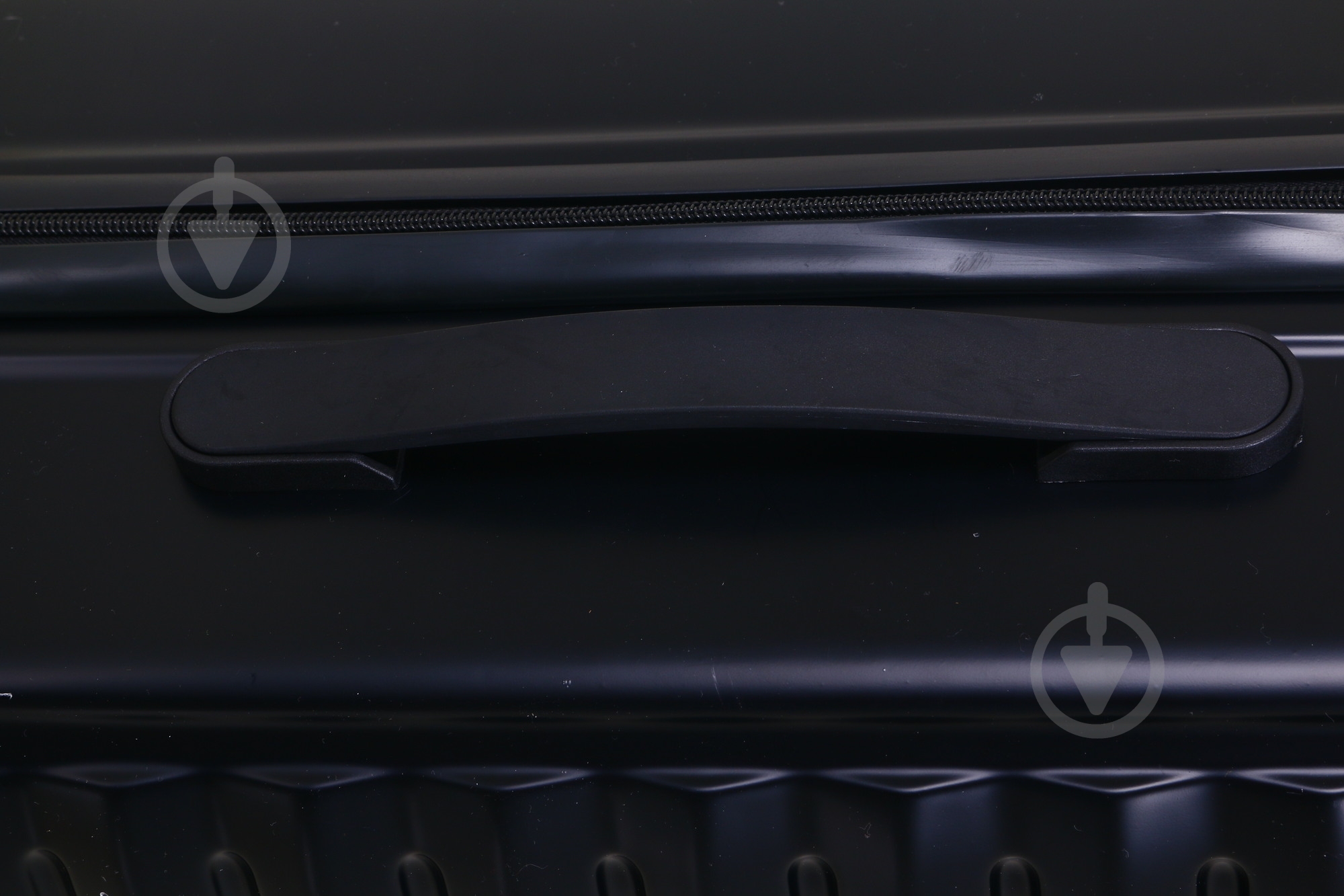 Чемодан 64 л черный LS22400 59х42х26 ABS - фото 11