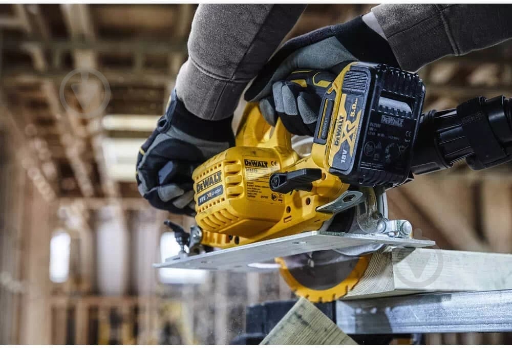 Пила дисковая DeWalt Combo DCS570N+DCB187 - фото 9 Пила дисковая DeWalt Combo DCS570N+DCB187 - фото 9