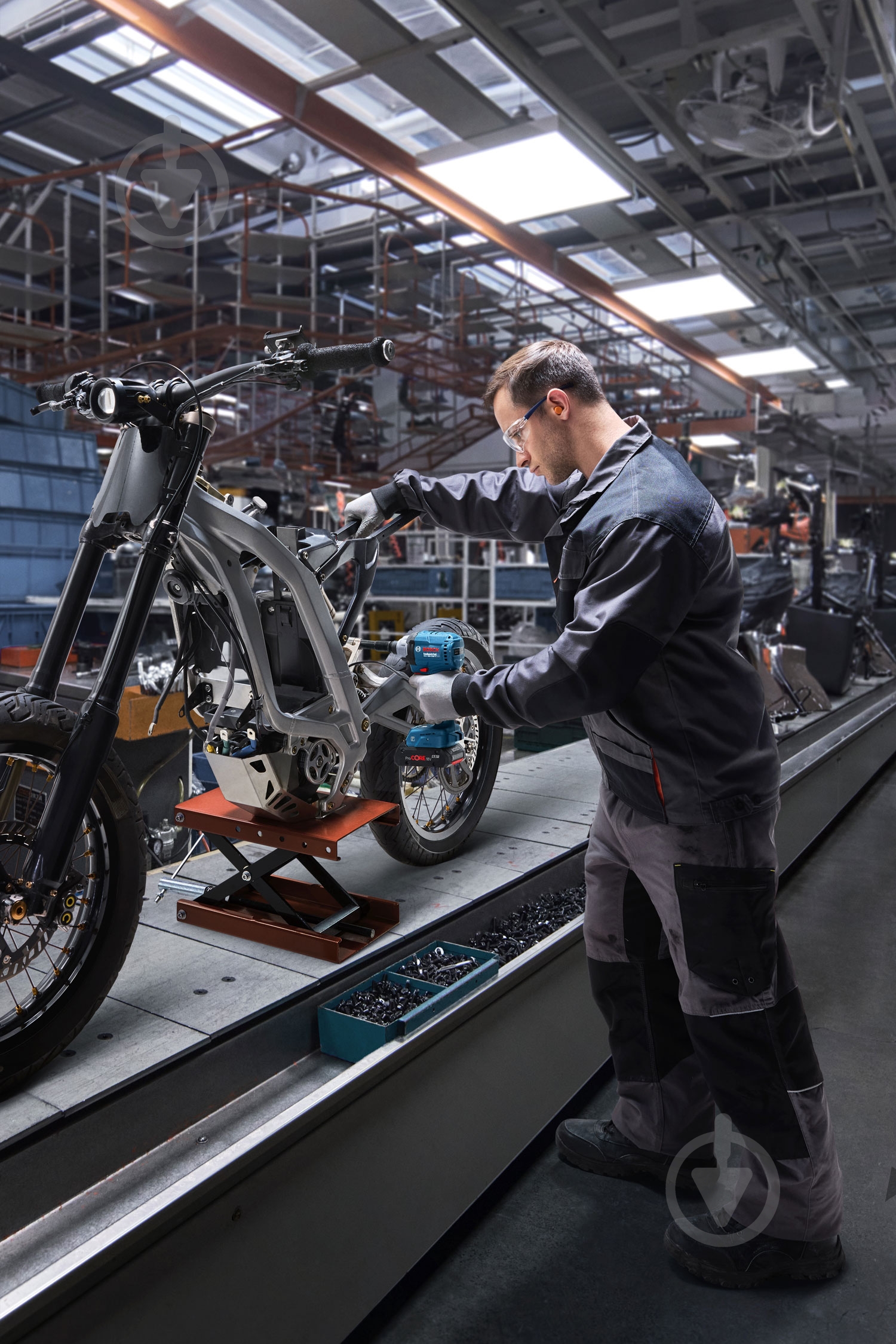 Гайковерт ударный аккумуляторный Bosch Professional IDS 18V-200T (2 x GBA 18V 4.0Ah ProCORE + GAL 18V-40) 06019N0021 - фото 15 Гайковерт ударный аккумуляторный Bosch Professional IDS 18V-200T (2 x GBA 18V 4.0Ah ProCORE + GAL 18V-40) 06019N0021 - фото 15