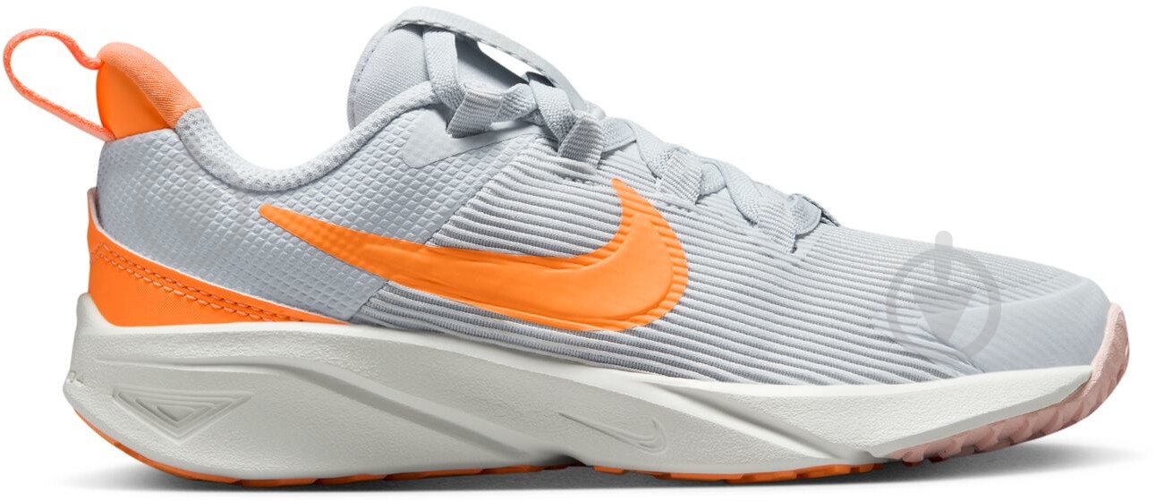 Кросівки для дівчаток Nike STAR RUNNER 4 DX7614-008 р.34 сірі - фото 1 Кросівки для дівчаток Nike STAR RUNNER 4 DX7614-008 р.34 сірі - фото 1