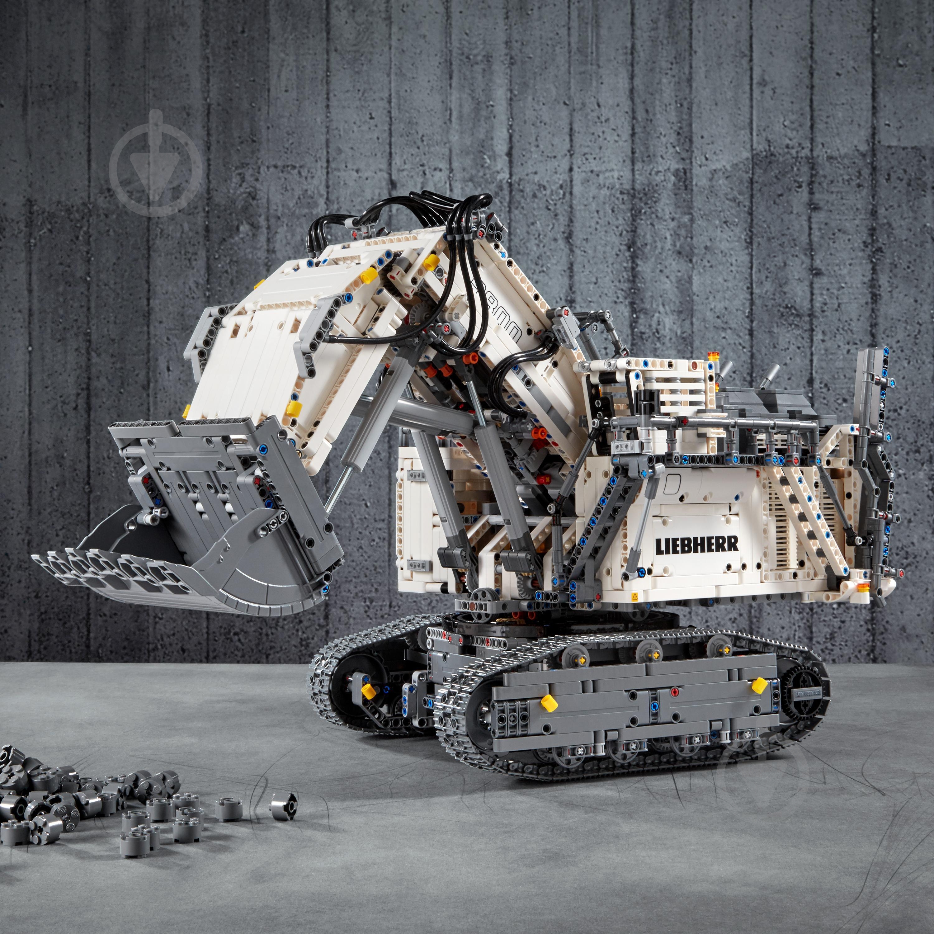 Конструктор LEGO Technic Экскаватор Liebherr R 9800 42100 - фото 6