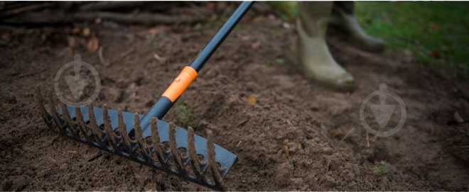 Граблі зубчасті Fiskars універсальні граблі Solid (1014917) - фото 2 Граблі зубчасті Fiskars універсальні граблі Solid (1014917) - фото 2