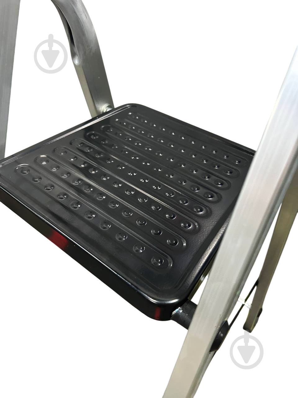 Лестница-стремянка GTM KMH0106BP - фото 3