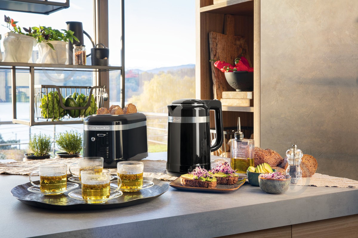 Електрочайник KitchenAid Design 5KEK1565EOB Чорний - фото 4