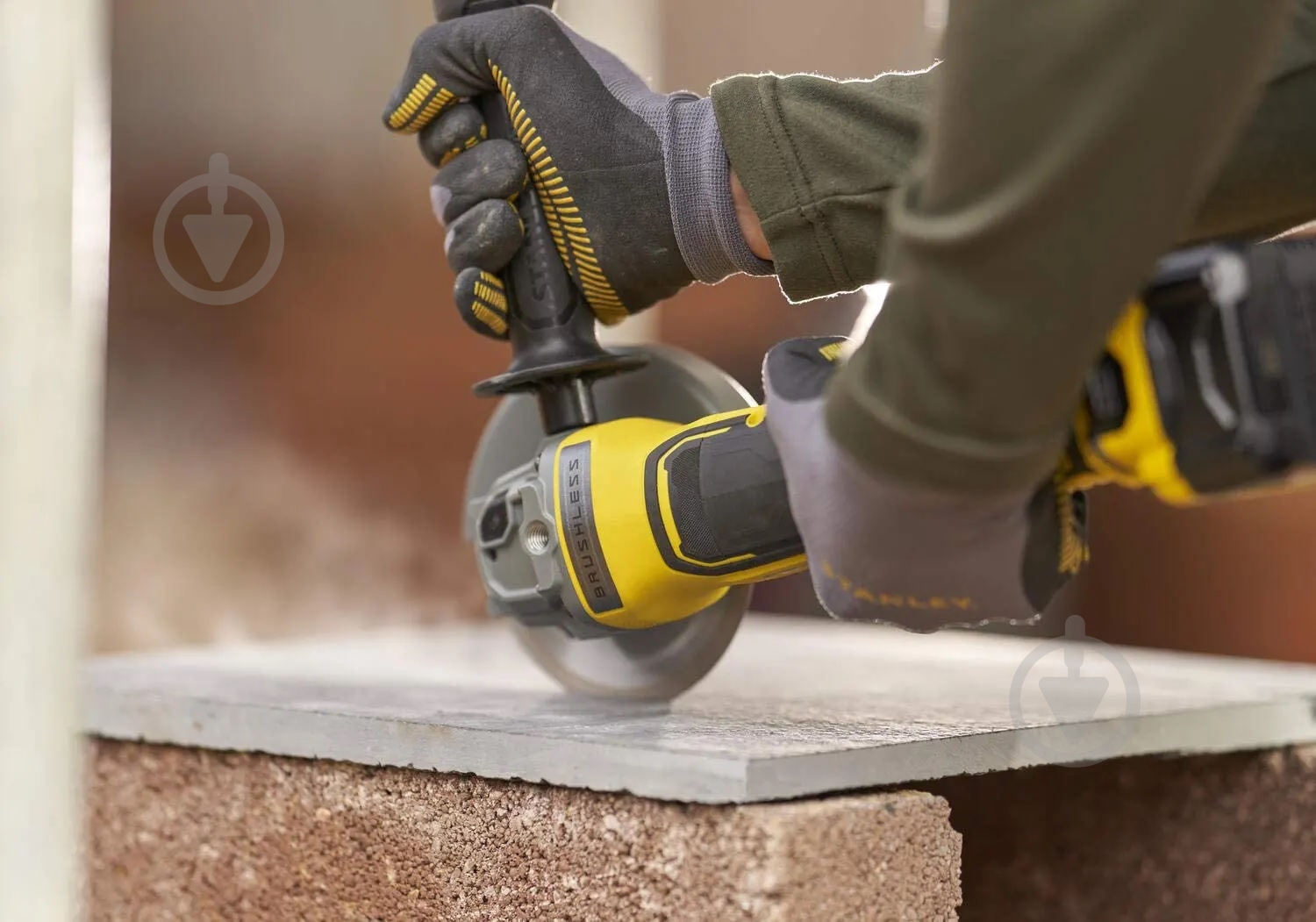 Болгарка (кутова шліфмашина) Stanley FatMax SFMCG700B - фото 4