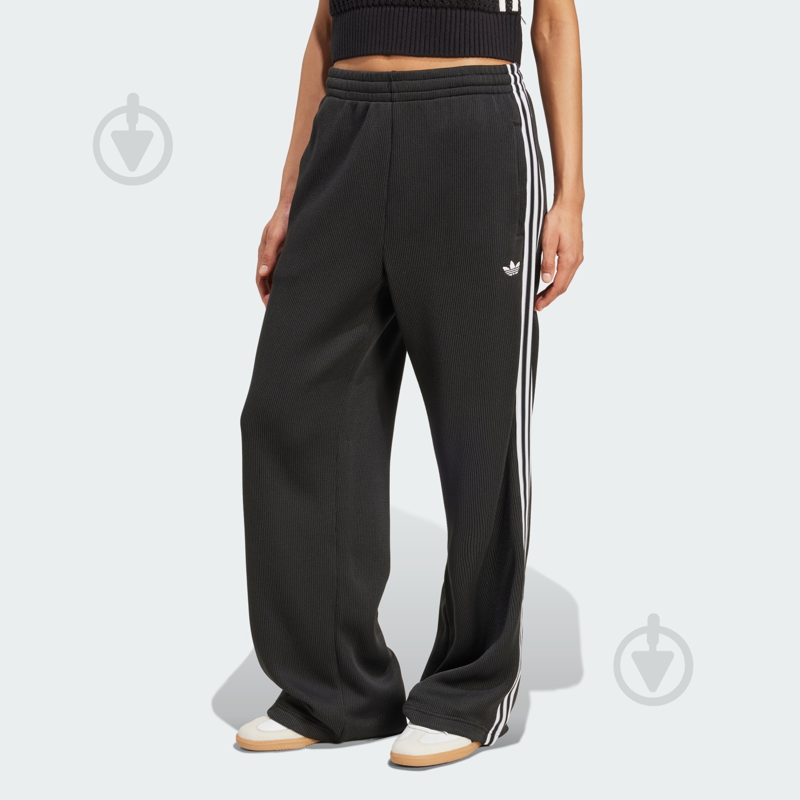 Брюки Adidas FIREBIRD TP JV7525 р. L черный - фото 1 Брюки Adidas FIREBIRD TP JV7525 р. L черный - фото 1