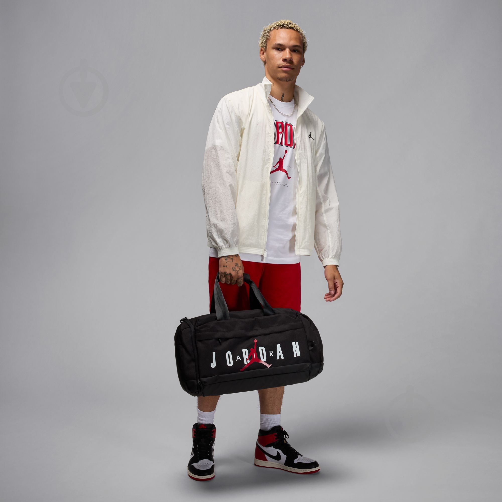 Футболка Jordan M J CITY 88 SS CREW HQ0009-100 р.XL серый - фото 5 Футболка Jordan M J CITY 88 SS CREW HQ0009-100 р.XL серый - фото 5