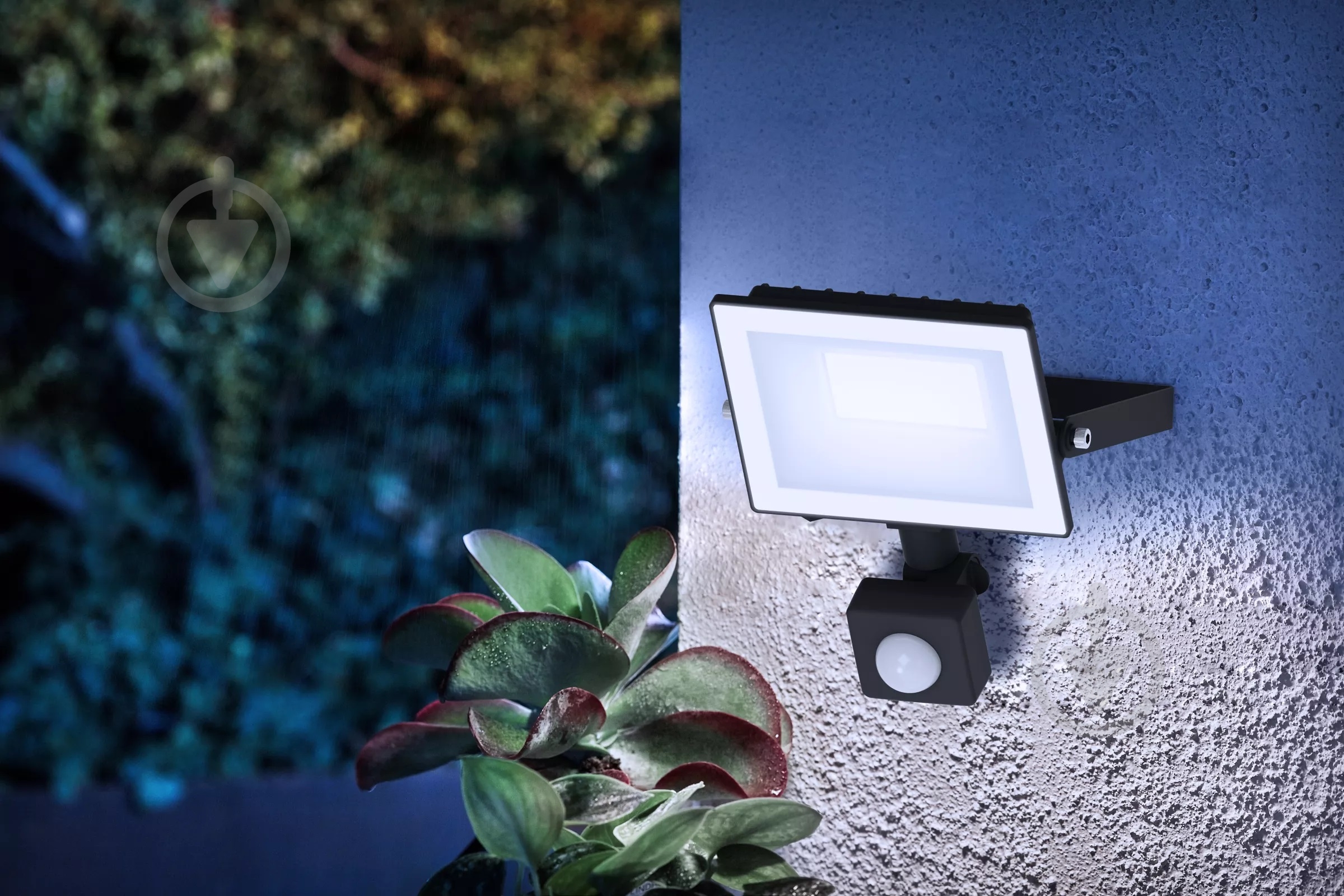 Прожектор с датчиком движения Philips Lois flood 20 Вт IP65 белый 929004642301 - фото 2 Прожектор с датчиком движения Philips Lois flood 20 Вт IP65 белый 929004642301 - фото 2