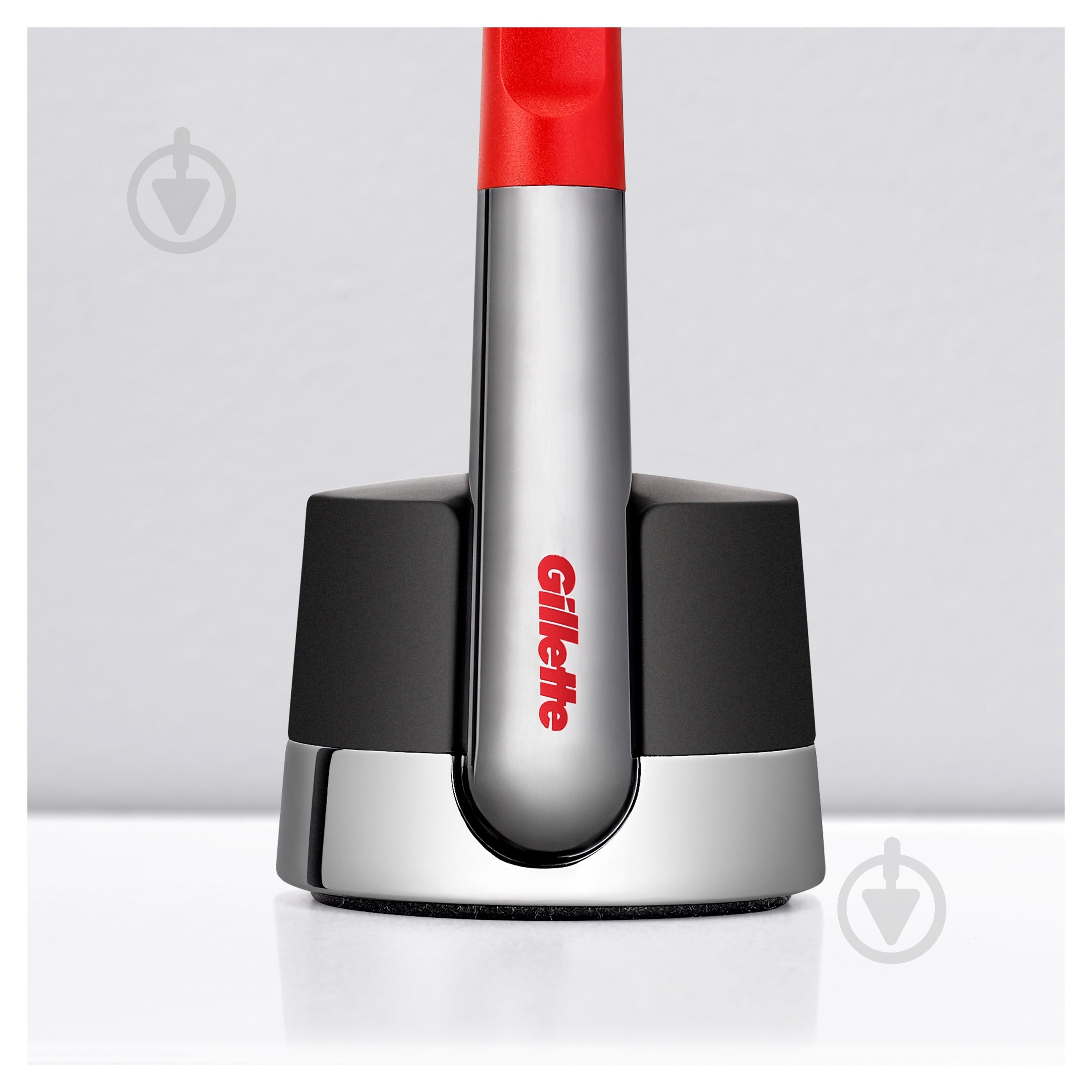 Подарунковий набір для чоловіків Gillette бритва Fusion5 ProGlide червона + магнітна підставка - фото 2 Подарунковий набір для чоловіків Gillette бритва Fusion5 ProGlide червона + магнітна підставка - фото 2