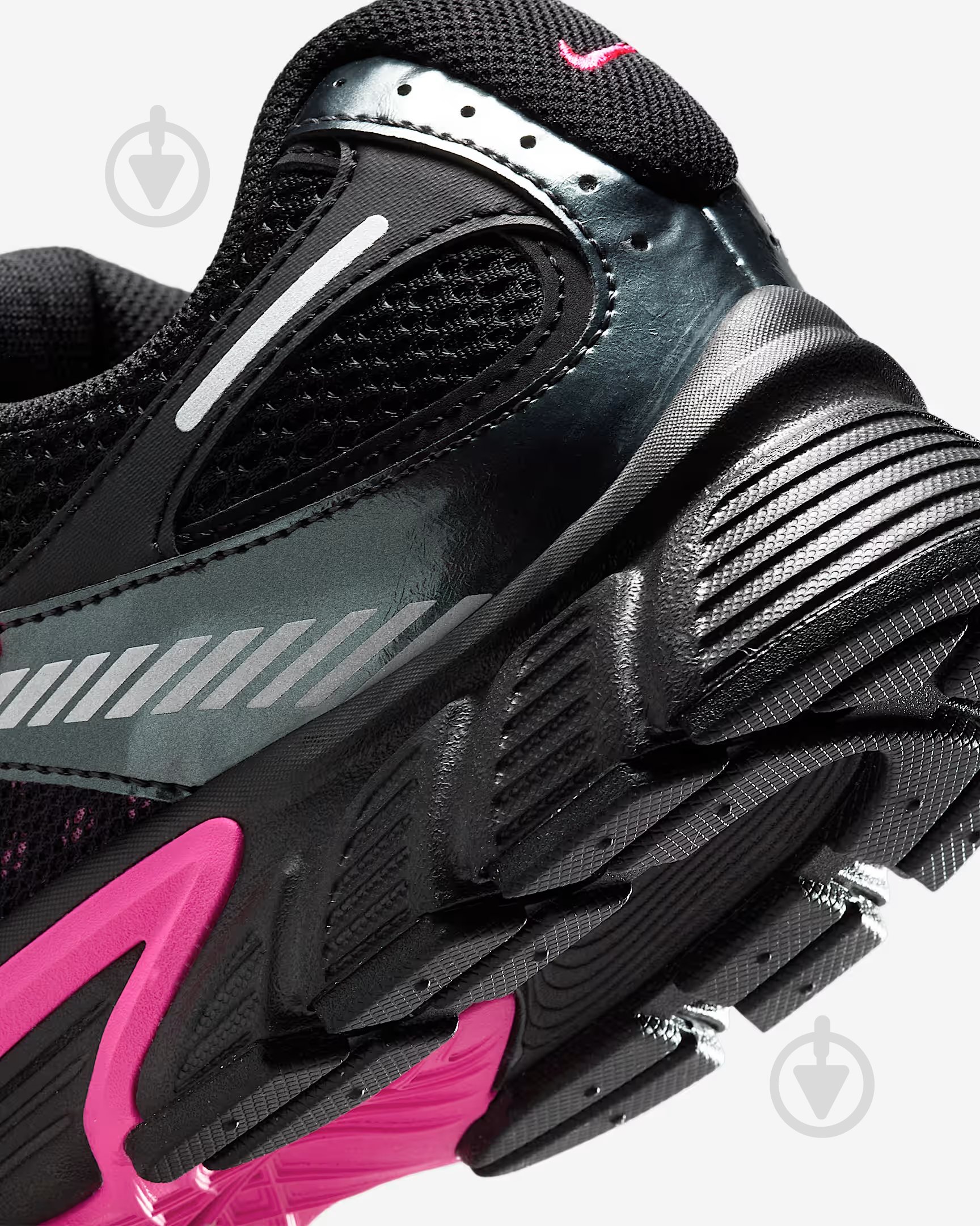 Кроссовки Nike NIKE V5 RNR HQ7901-002 р.37,5 - фото 8 Кроссовки Nike NIKE V5 RNR HQ7901-002 р.37,5 - фото 8