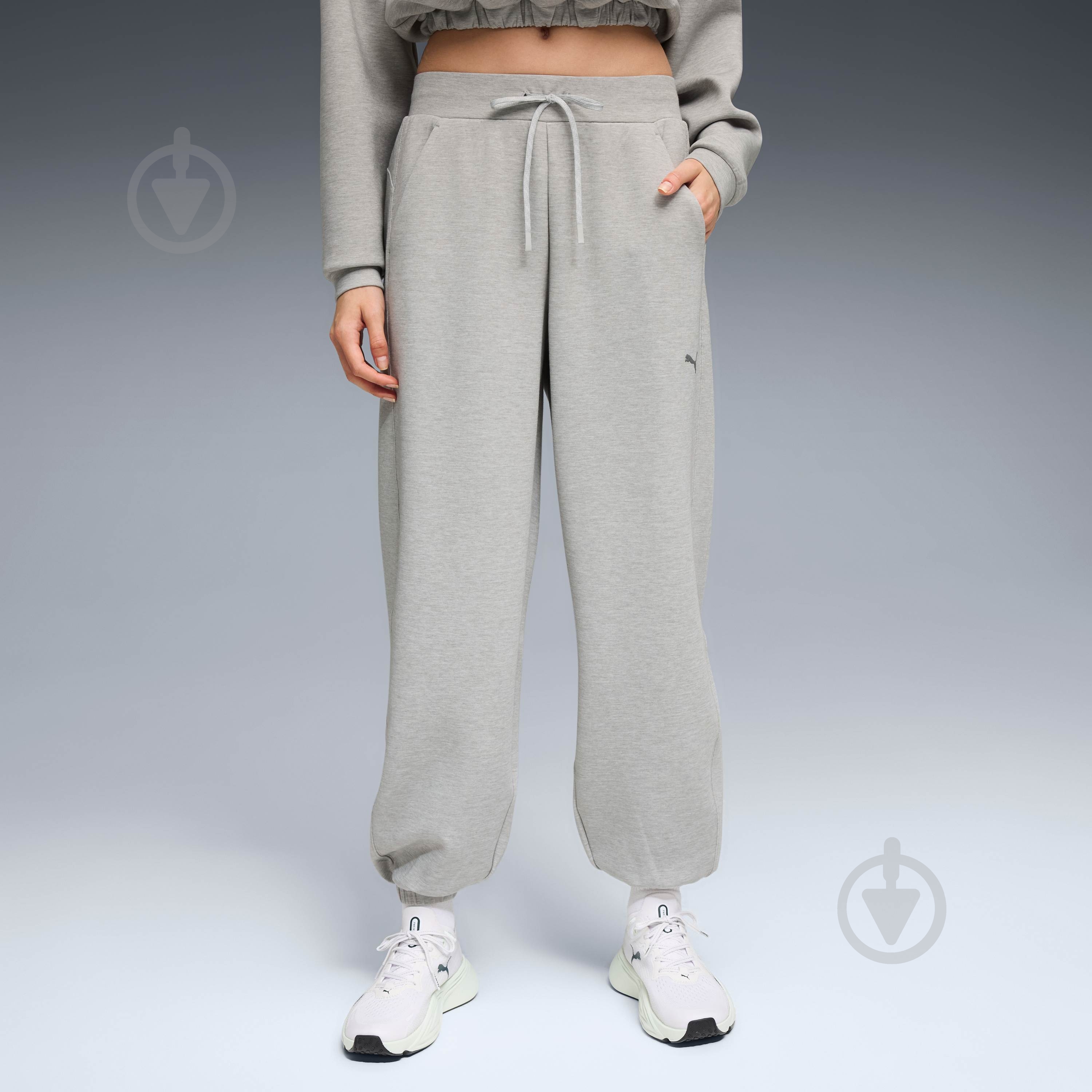 Брюки Puma CLOUDSPUN JOGGER 52750304 р. S серый - фото 1