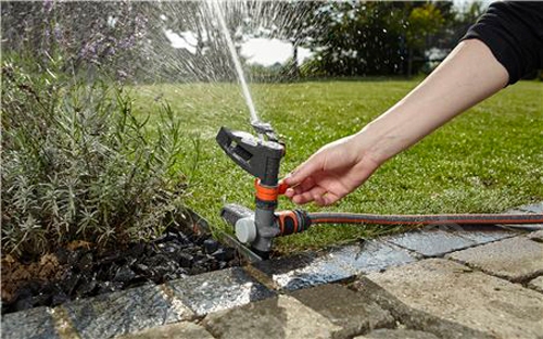 Дождеватель Gardena импульсный на колу 8136-20 - фото 3 Дождеватель Gardena импульсный на колу 8136-20 - фото 3