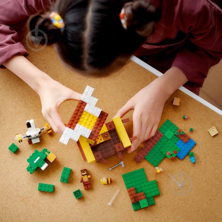Конструктор LEGO Minecraft Бджолиний будиночок 21241 - фото 5