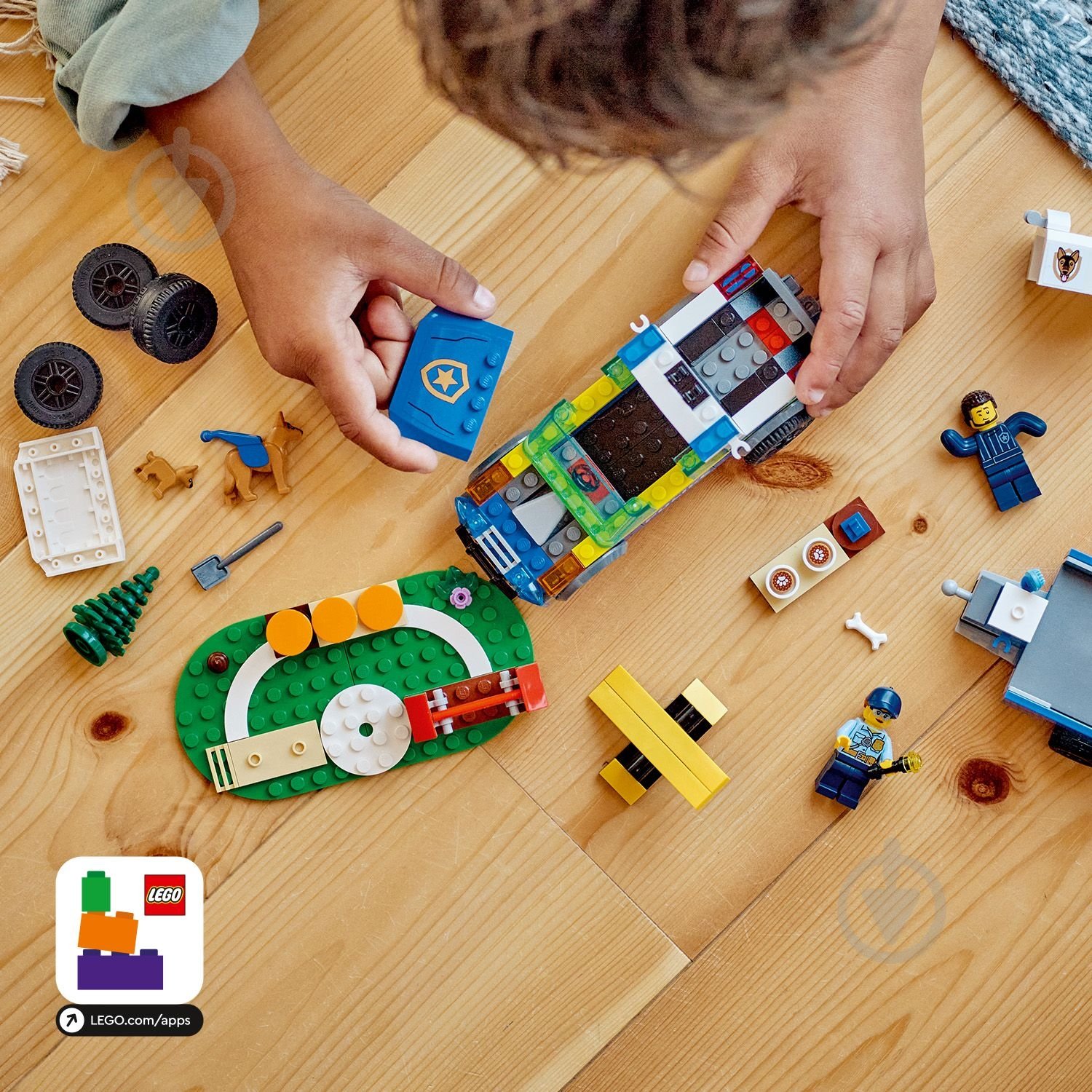 Конструктор LEGO City Мобільний майданчик для дресування поліцейських собак 60369 - фото 7