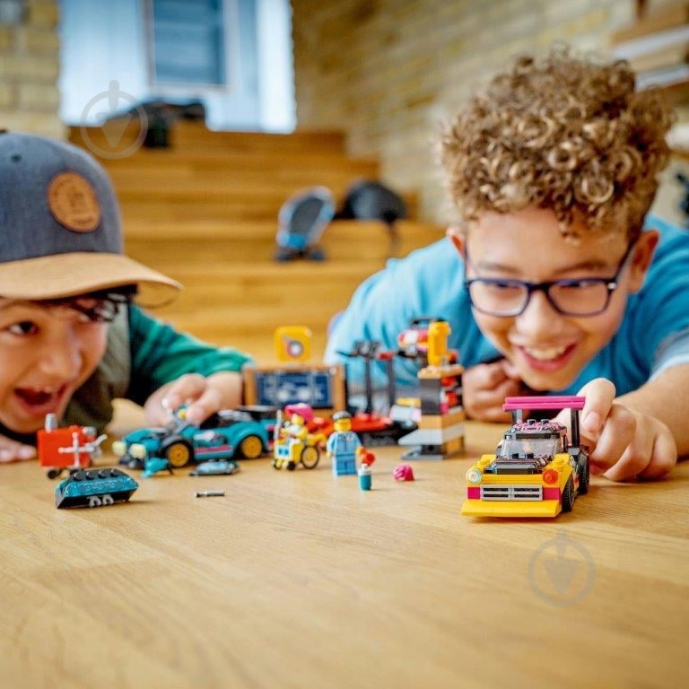 Конструктор LEGO City Тюнінг-ательє 60389 - фото 4 Конструктор LEGO City Тюнінг-ательє 60389 - фото 4