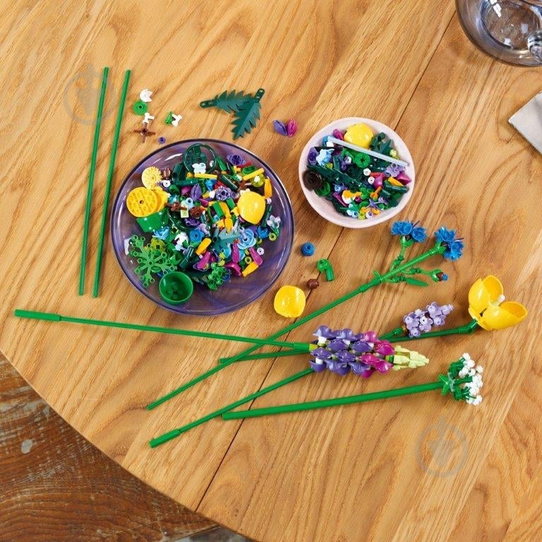 Конструктор LEGO Icons Букет польових квітів 10313 - фото 7 Конструктор LEGO Icons Букет польових квітів 10313 - фото 7