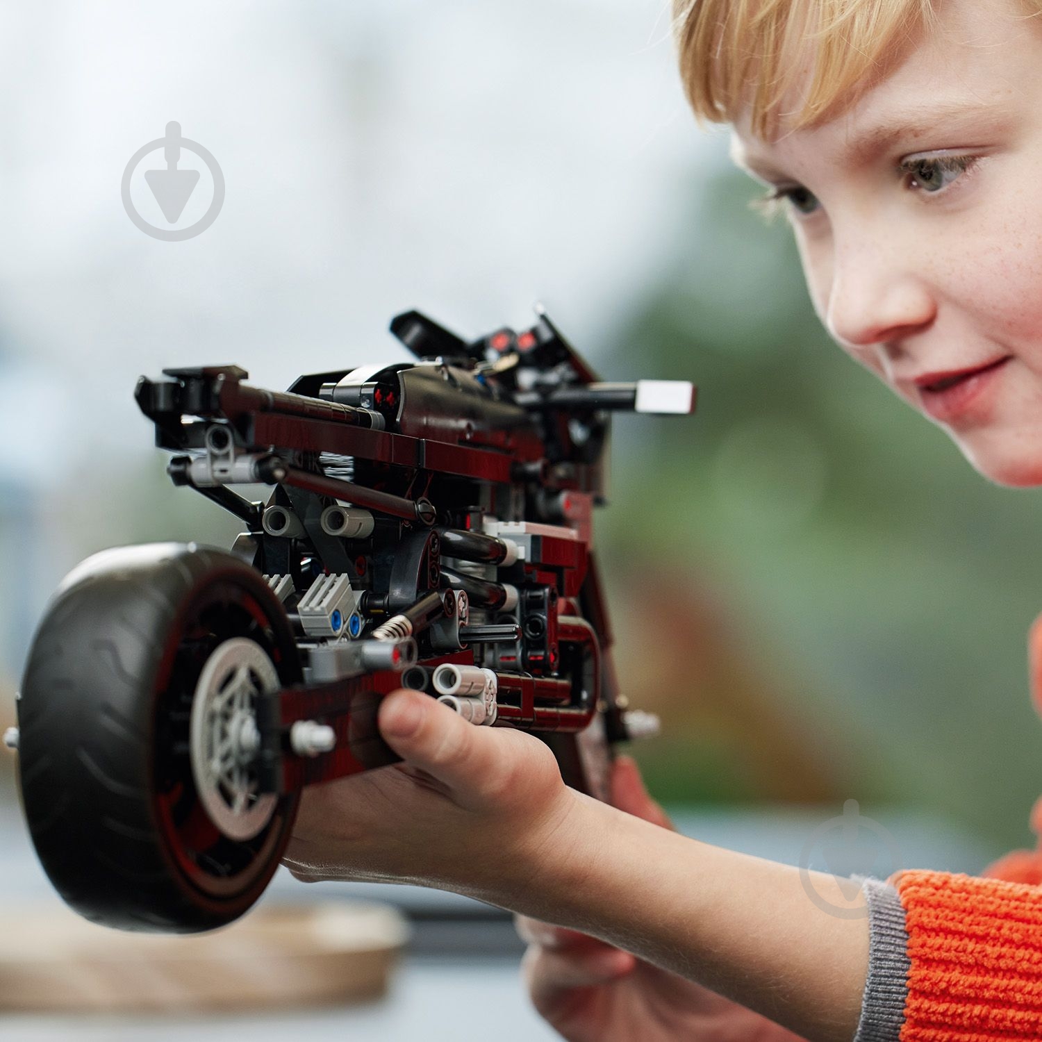 Конструктор LEGO Technic Бетмен: Бетцикл 42155 - фото 5 Конструктор LEGO Technic Бетмен: Бетцикл 42155 - фото 5
