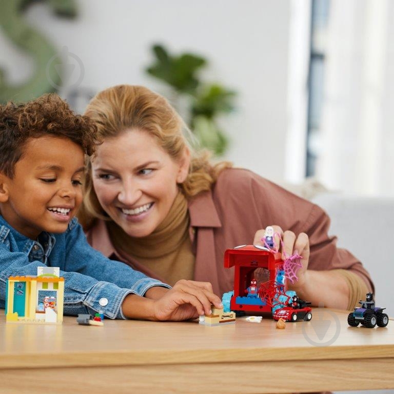 Конструктор LEGO Super Heroes Marvel мобильная штаб-квартира команды Паука 10791 - фото 4