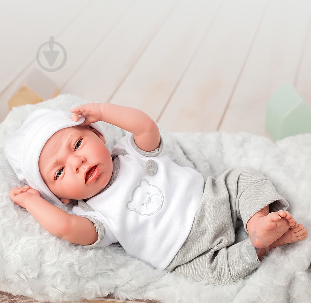 Кукла Arias Дафна 40 см серый 60593 - фото 1