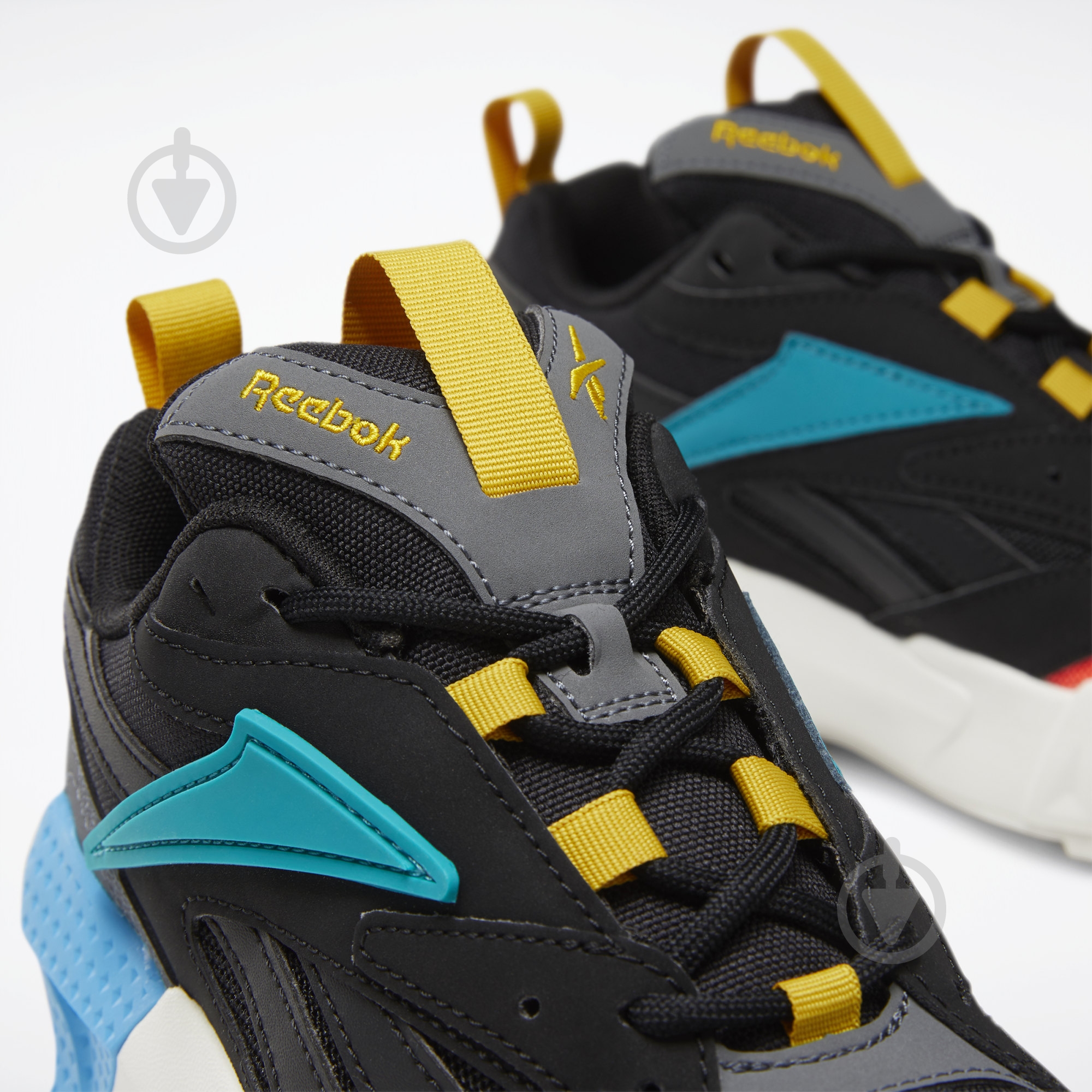 ᐉ Кроссовки женские Reebok AZTREK DOUBLE MIX P DV8172 р.35,5