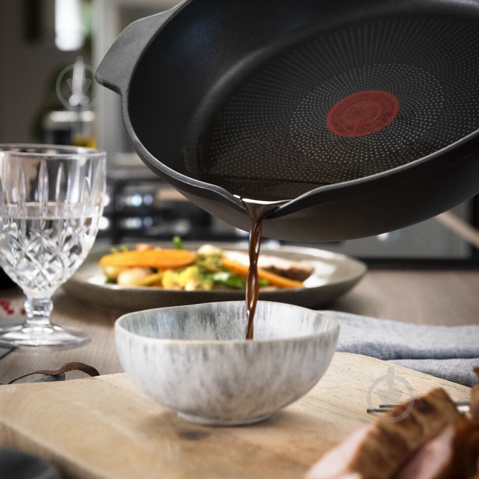 Сковорода Tefal Robusto 28 см E2490644 - фото 7