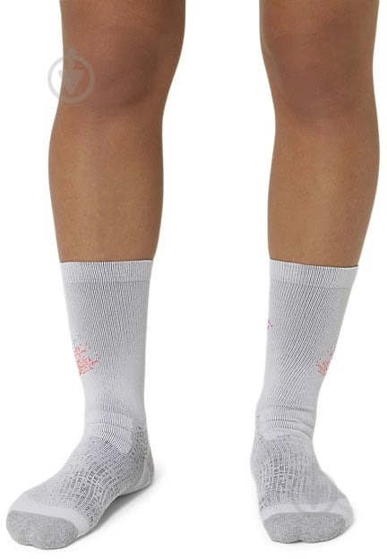Носки Asics ROAD+ RUN CREW SOCK 3013A932-960 р.35-38 белый - фото 1 Носки Asics ROAD+ RUN CREW SOCK 3013A932-960 р.35-38 белый - фото 1