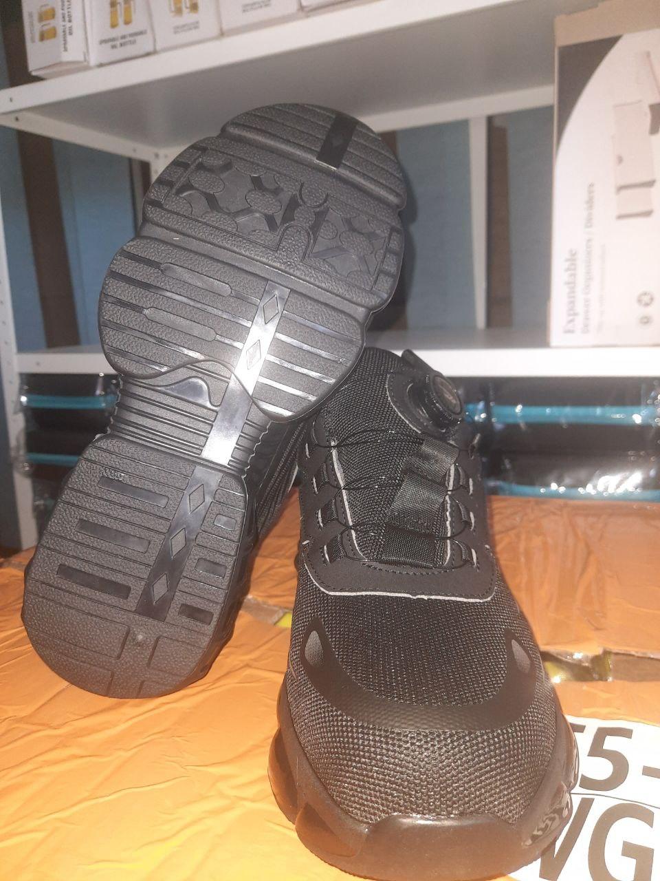 Спецобувь-кроссовки защитные с металлическим носком р. 41 27 см (26025669) в реальных условиях использования от покупателя Сергій Рура.