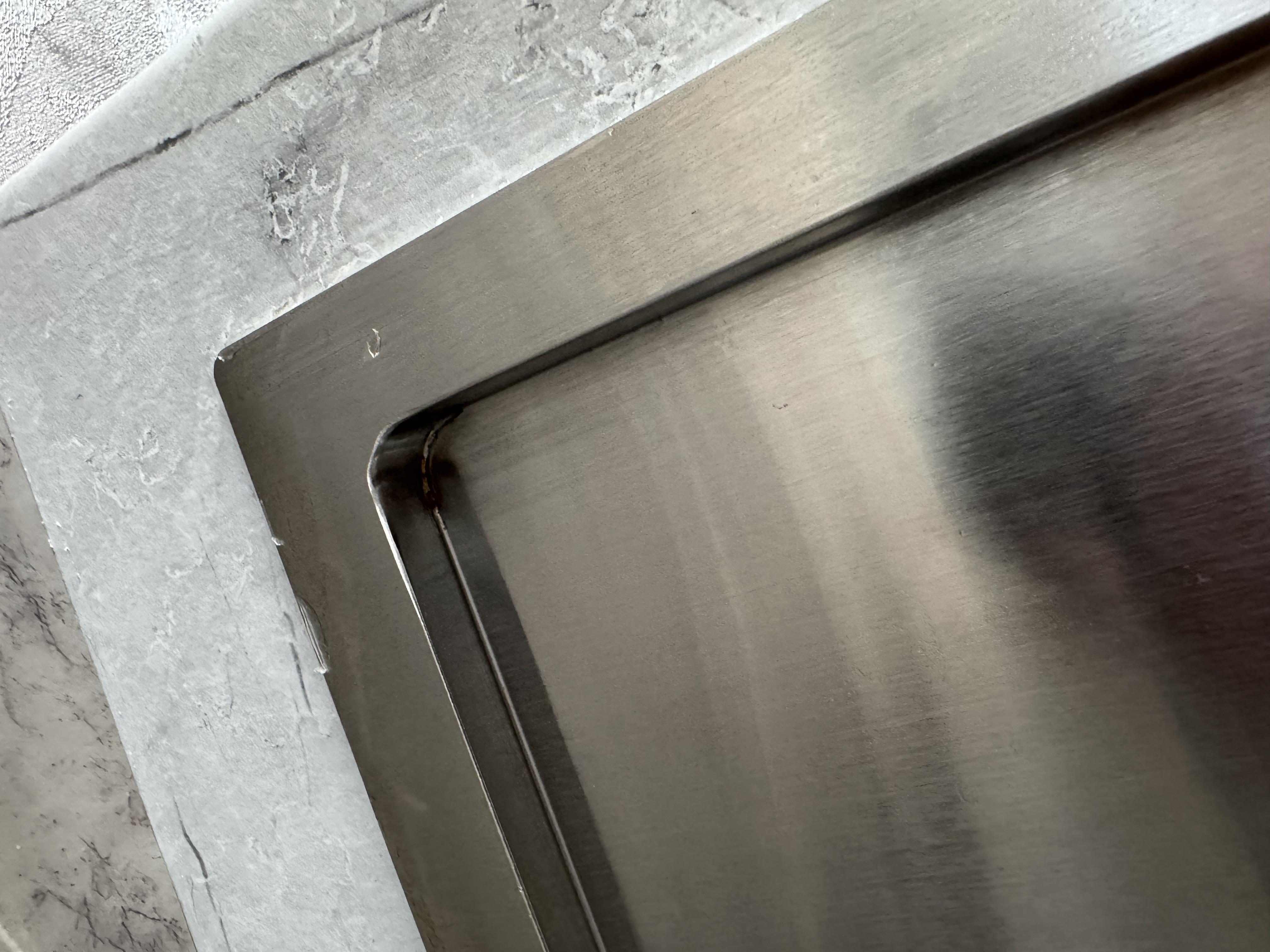 Мийка кухонна Kroner 7849LHM ліва Сірий/змішувач для кухні Kroner KRP Edelstahl Klassisch-ESG037 у реальних умовах використання від покупця Наталія.