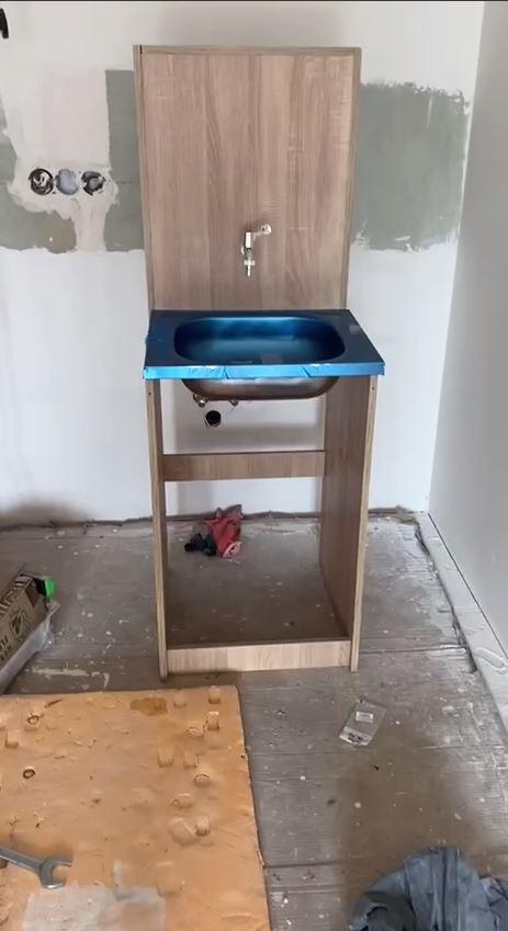 Тумба кухонная с мойкой ДСП 50х50х83 см (52866-0111) в реальных условиях использования от покупателя Крістіан.