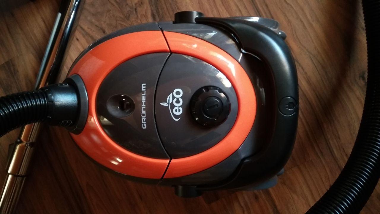 Пылесос Grunhelm ECO GVC8208 grey в реальных условиях использования от покупателя Дмитрий.