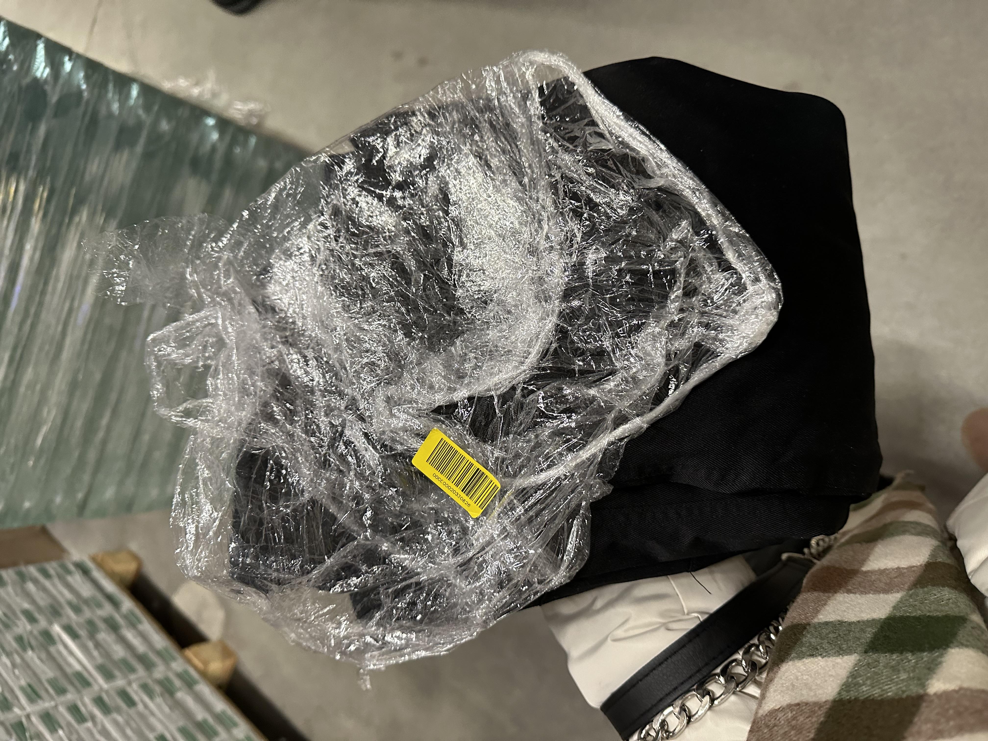 Фото: Брюки 4F D4Z21-SPDS201-20S р. M черный, отправлено покупателем Ліана Брюки 4F D4Z21-SPDS201-20S р. M черный в реальных условиях использования от покупателя Ліана.