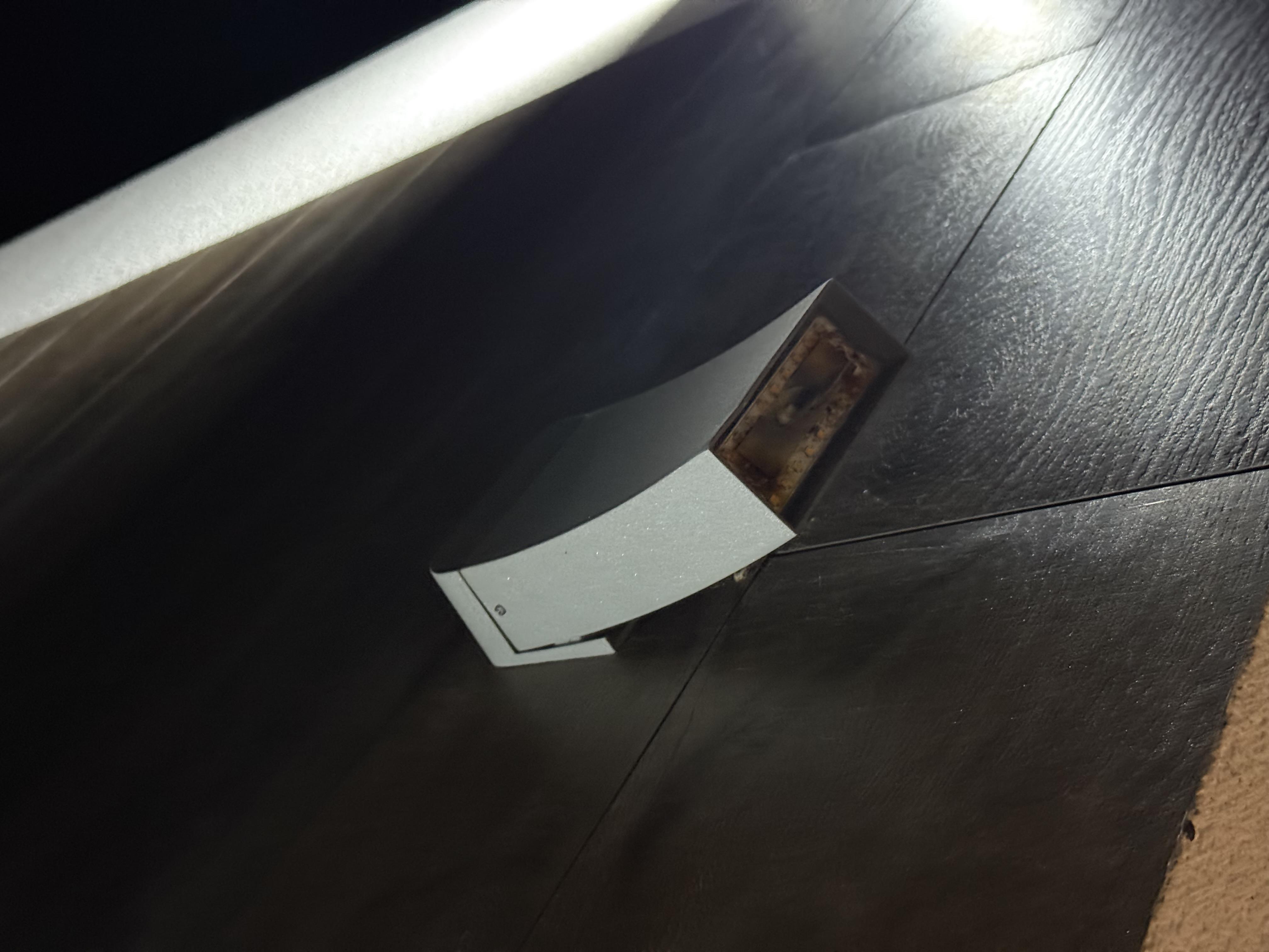 Світильник вуличний настінний Ledvance Smart + Wifi Curve Si 9 Вт IP44 темно-сірий AC260410055 у реальних умовах використання від користувача Діана.