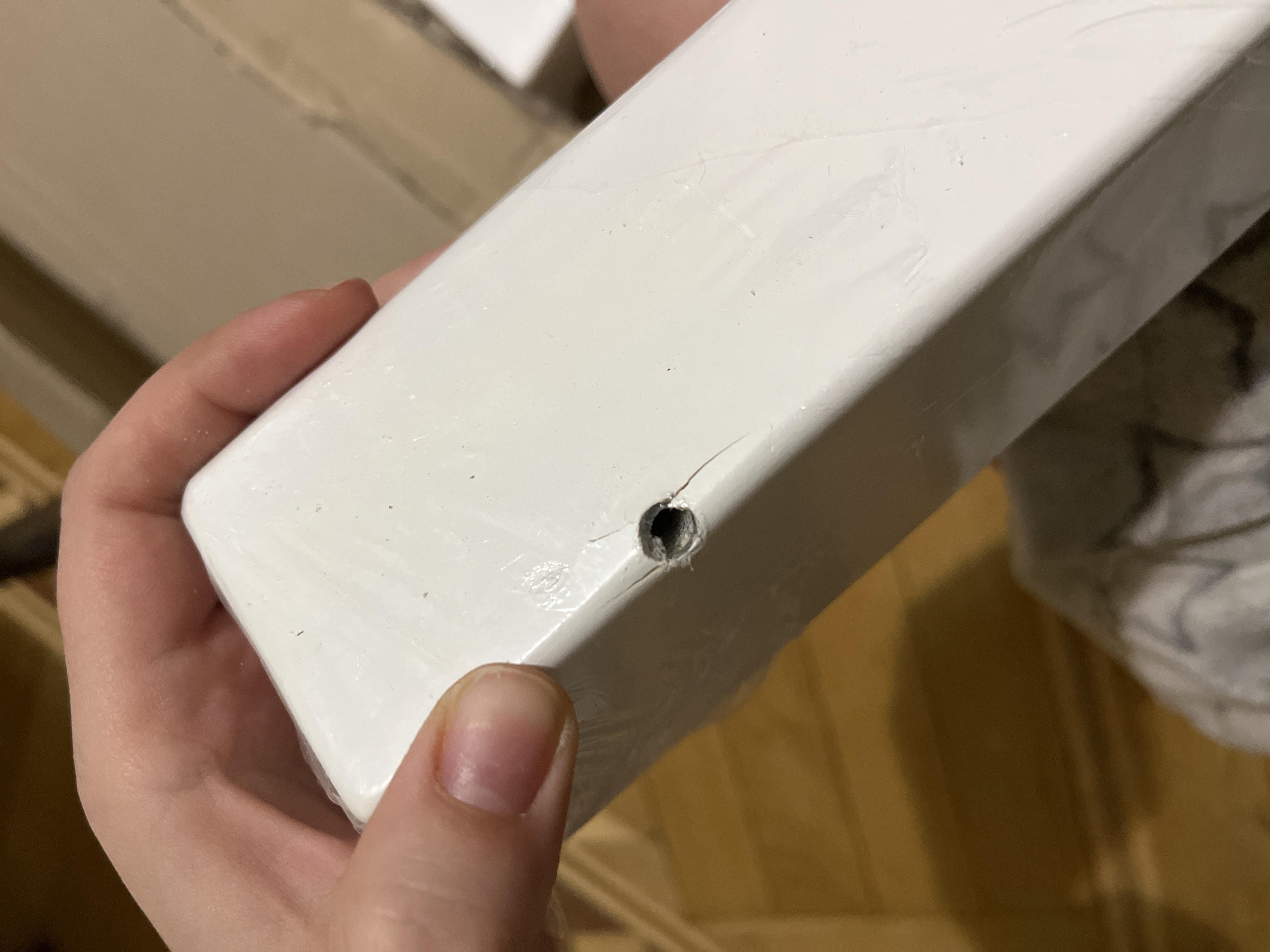 Стіл-трансформер ФЛАЙ білий у реальних умовах використання від покупця Алина.