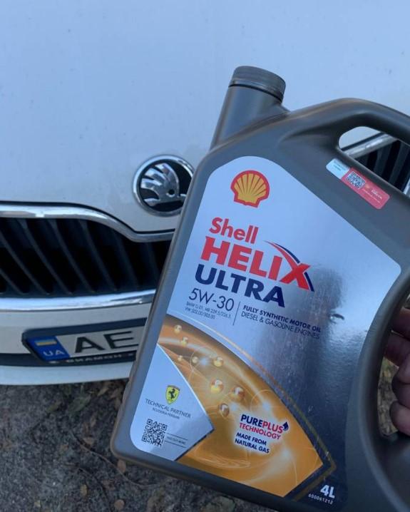 Фото: Моторное масло синтетическое SHELL Helix Ultra 5W-30 4 л (ТОВ-У503994), отправлено пользователем Денис Моторное масло синтетическое SHELL Helix Ultra 5W-30 4 л (ТОВ-У503994) в реальных условиях использования от пользователя Денис.
