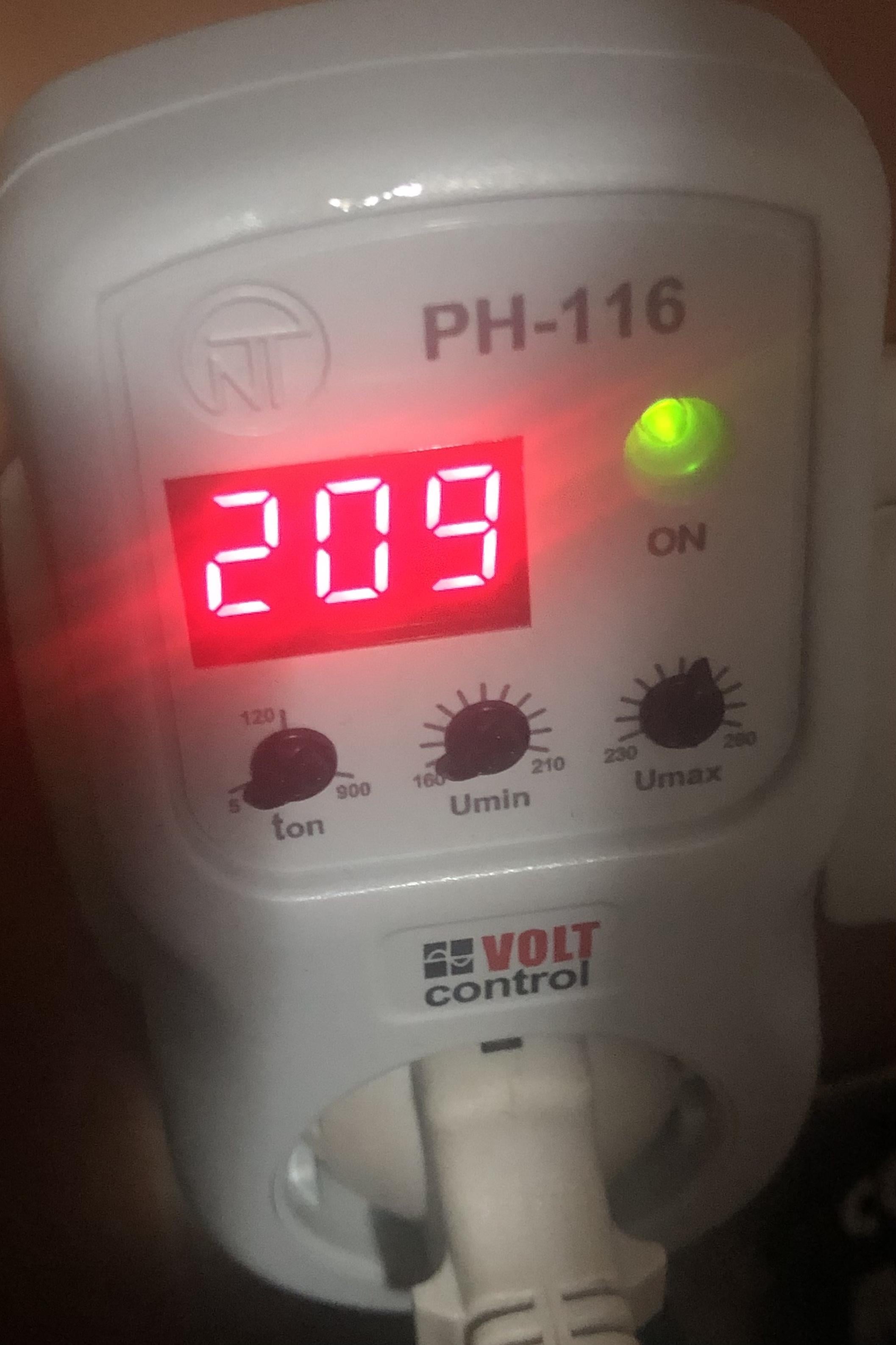Реле напруги Volt Control 16 А РН-116 у реальних умовах використання від покупця Тетяна.