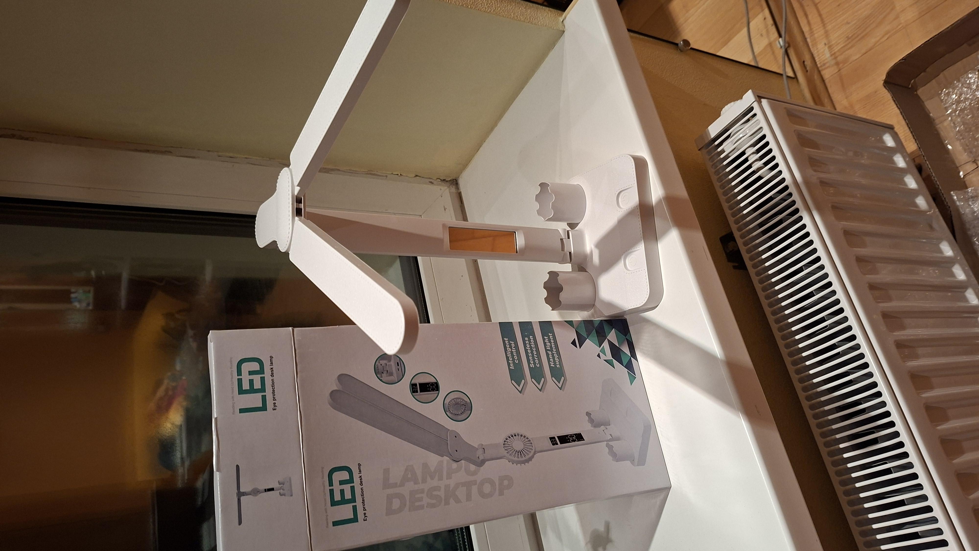 Лампа аккумуляторная настольная Led с часами/календарем/термометром в реальных условиях использования от покупателя Анастасія.