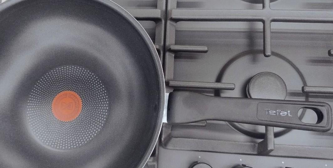 Фото: Сковорода wok Tefal XL Intense 28 см C3841953, отправлено пользователем Олена Куцик Сковорода wok Tefal XL Intense 28 см C3841953 в реальных условиях использования от пользователя Олена Куцик.