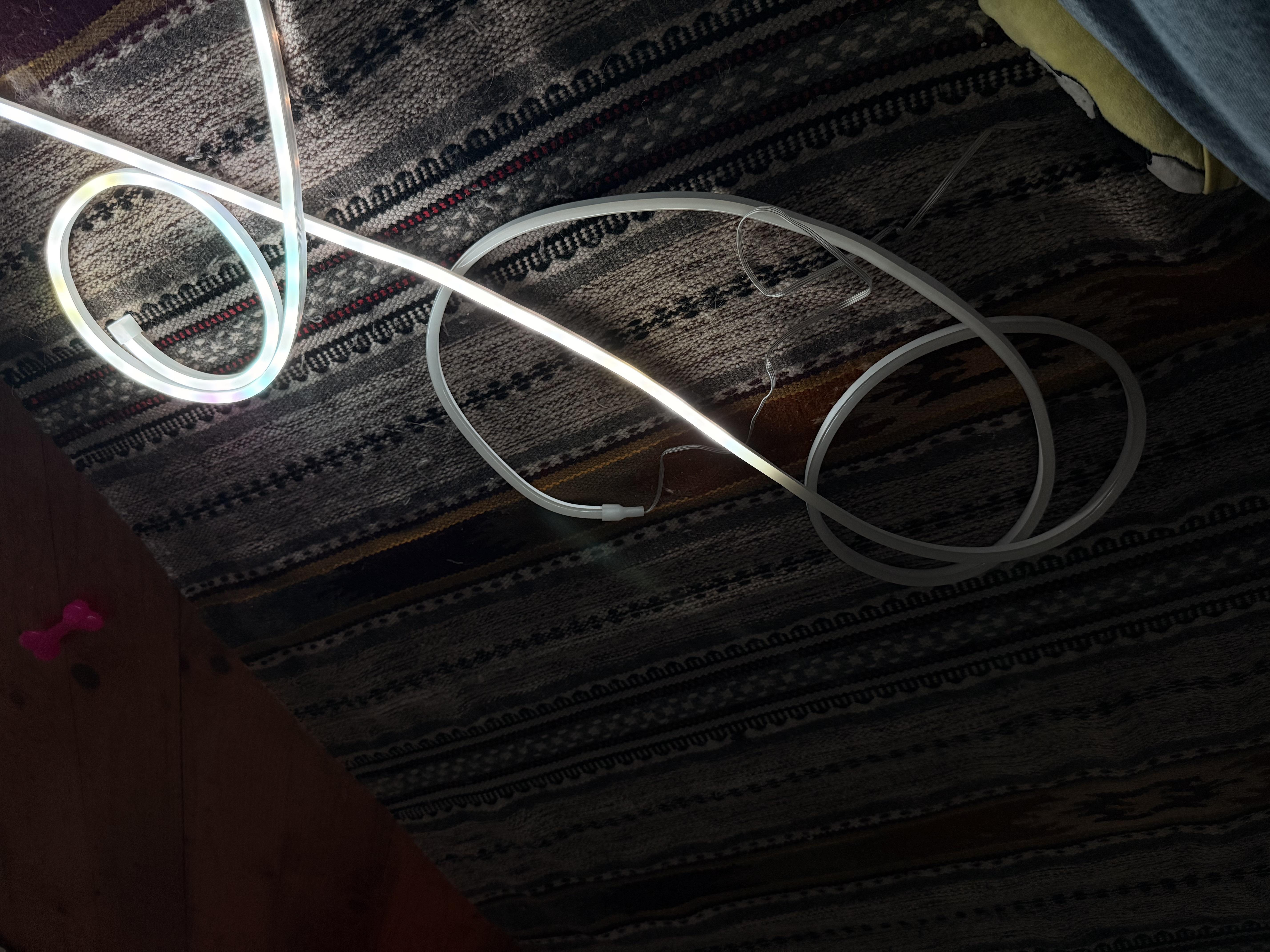 Неон светлодиодный V-WATT FOSS 3032-150 LED 30 Вт IP65 5 В разноцветный (RGB)/от тепло-белого до холодно-белого в реальных условиях использования от пользователя Ліза.