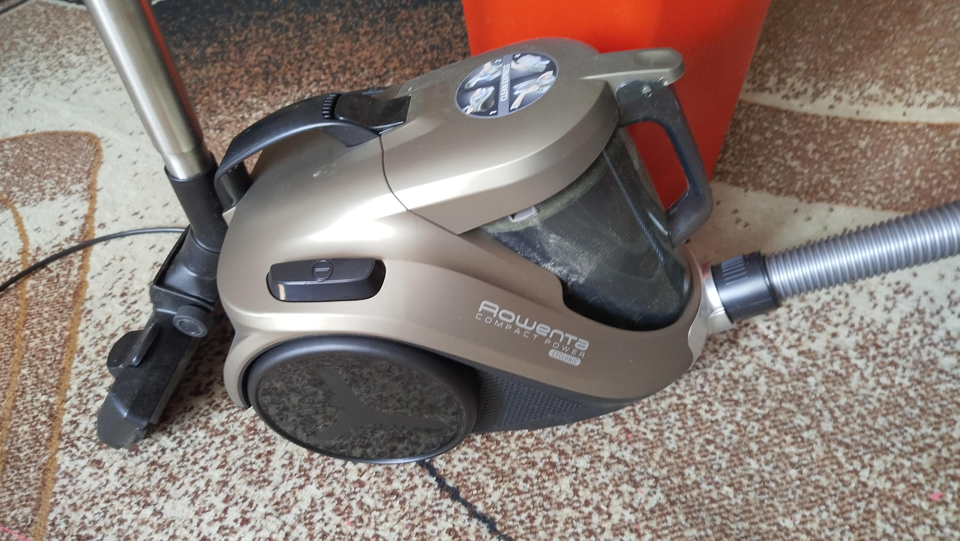 Пылесос Rowenta їRO3786EA в реальных условиях использования от покупателя Стефанія.