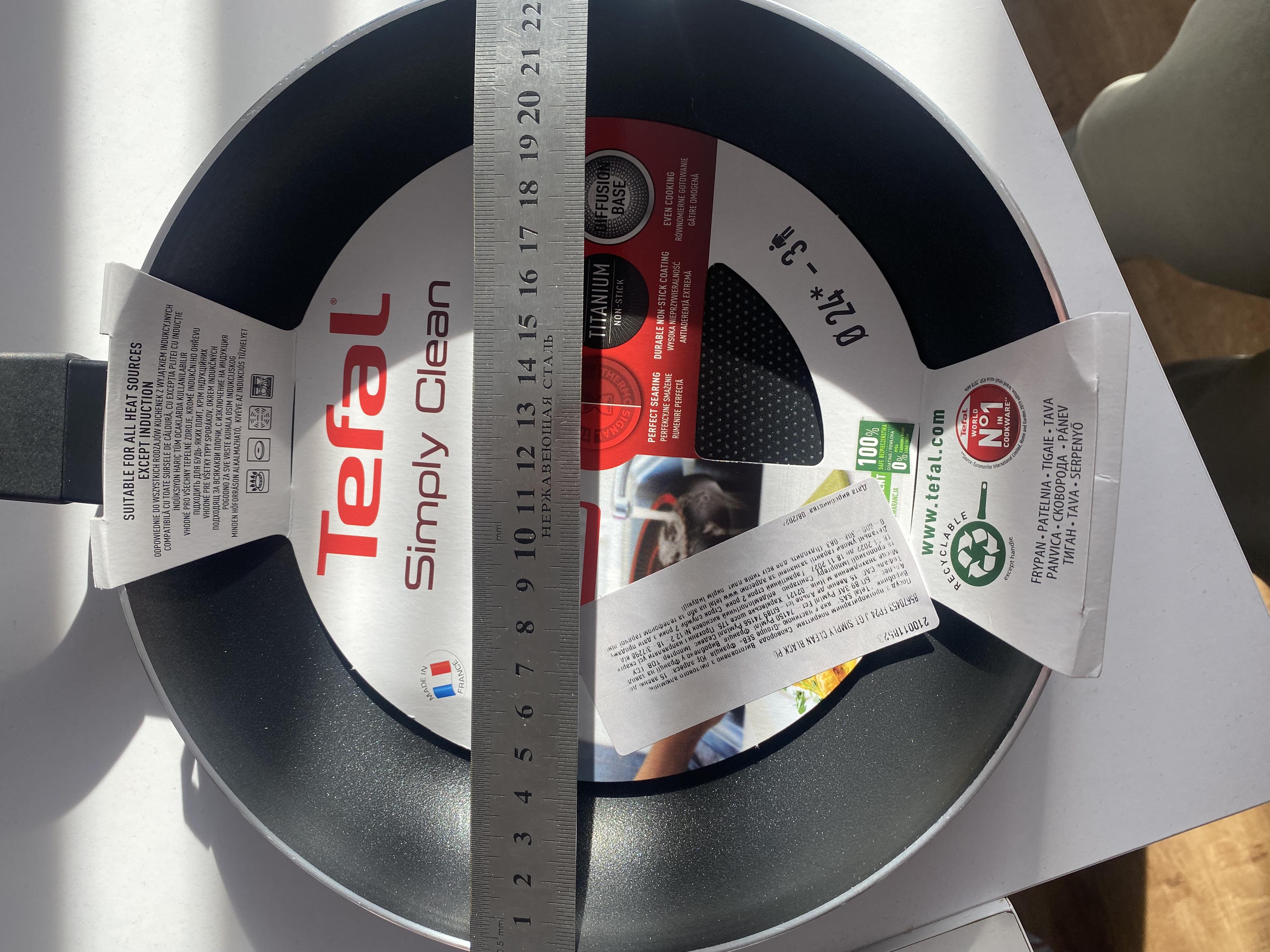 Сковорода Tefal 24 см Simply Clean B5670453 у реальних умовах використання від покупця Олена.