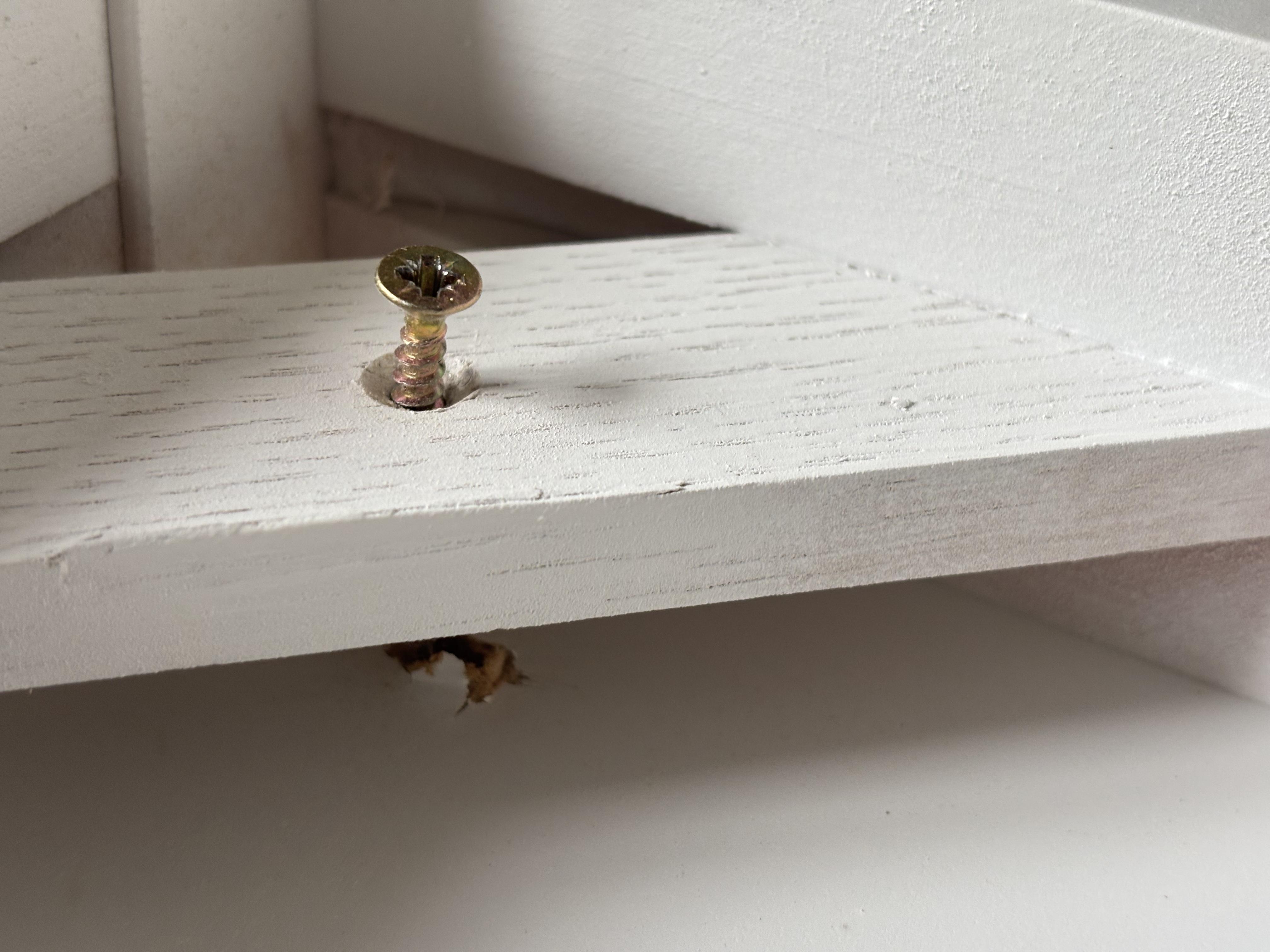 Табурет Соло белый / белый в реальных условиях использования от покупателя Євгенія.