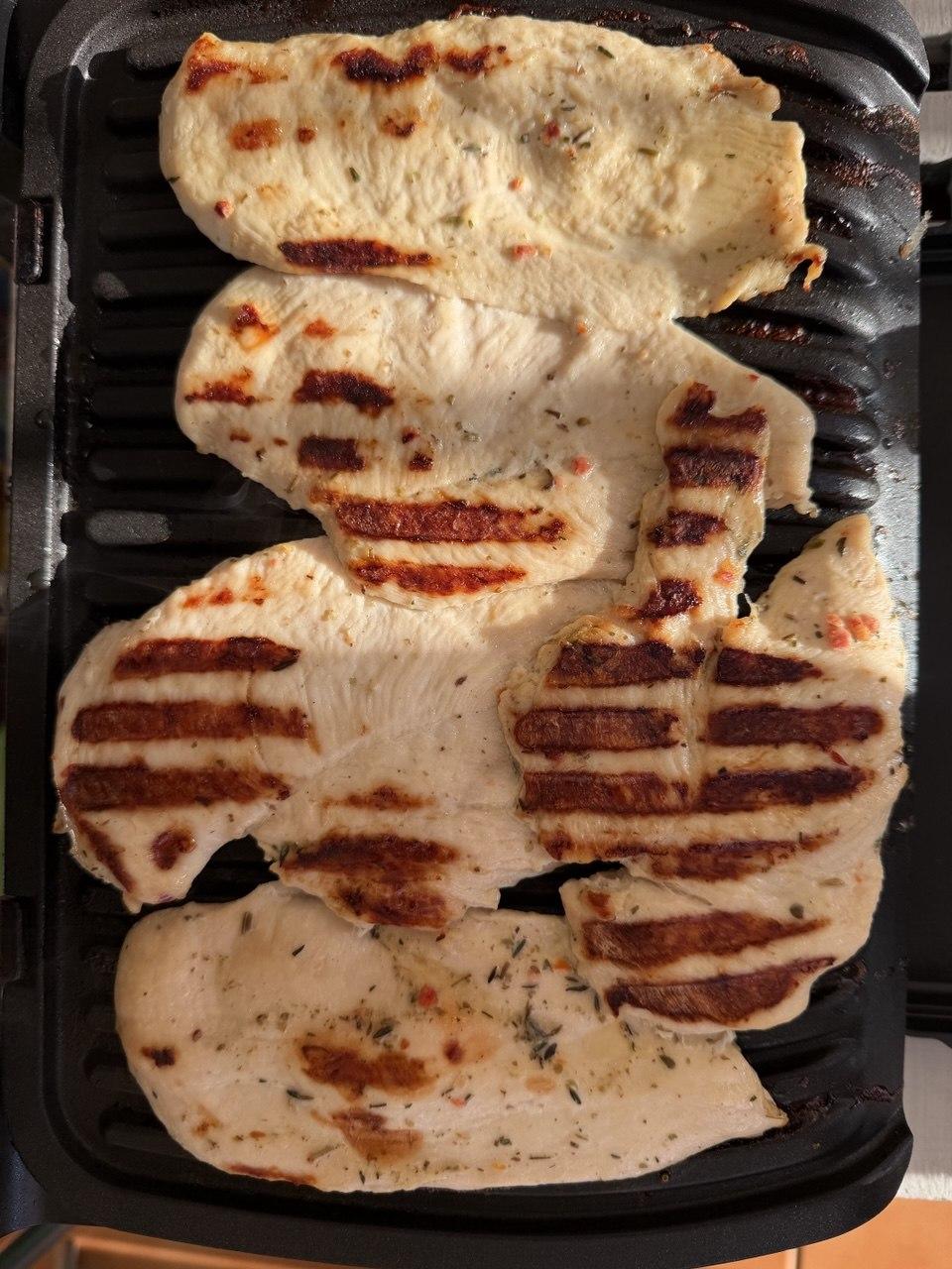 Фото: Гриль-барбекю Tefal OptiGrill+ WAFFLES GC716D12, надіслане користувачем Соломія Буцик Гриль-барбекю Tefal OptiGrill+ WAFFLES GC716D12 у реальних умовах використання від користувача Соломія Буцик.
