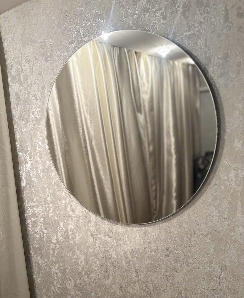 Дзеркало UMT 54х54 у реальних умовах використання від покупця Діана.