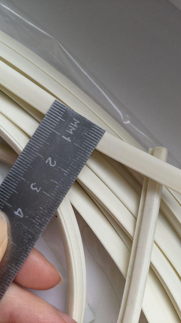 Уплотнитель для оконных систем и дверейв паз фигурный Киевгума для технологического паза оконных блоков 10 м белый в реальных условиях использования от покупателя Ольга.