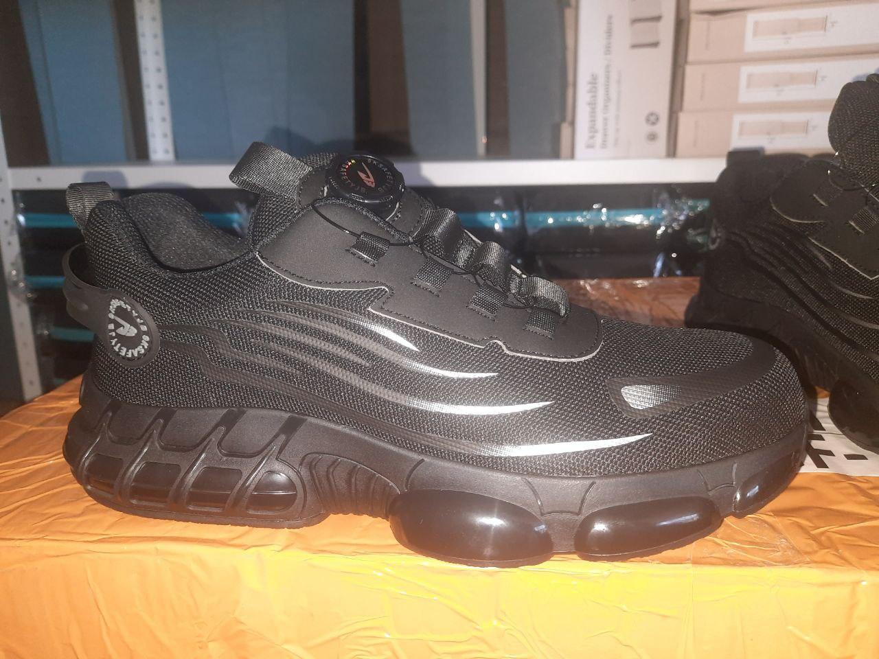 Спецобувь-кроссовки защитные с металлическим носком р. 41 27 см (26025669) в реальных условиях использования от покупателя Сергій Рура.
